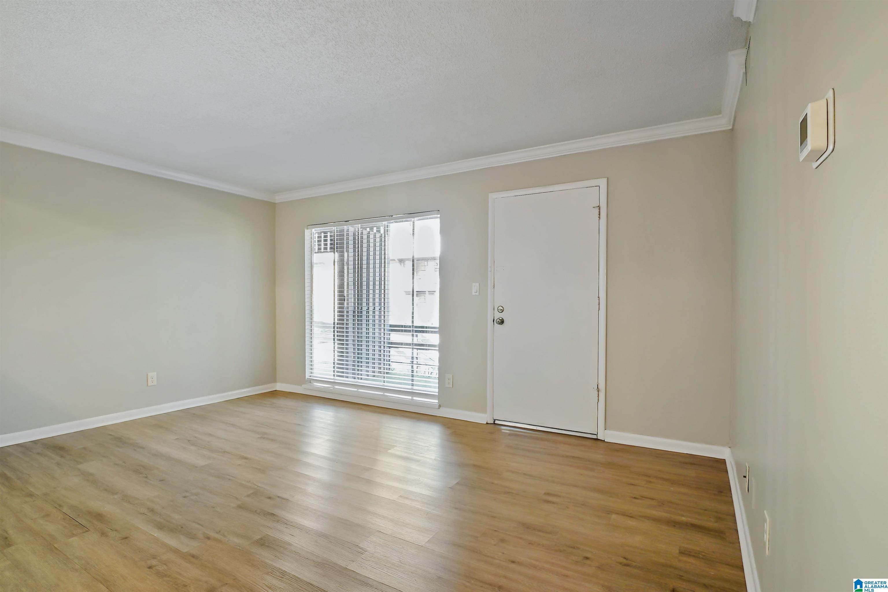 Homes for sale in Hoover, AL | 3101 Lorna Road #1718, Hoover, AL 35216 | MLS# 21437868