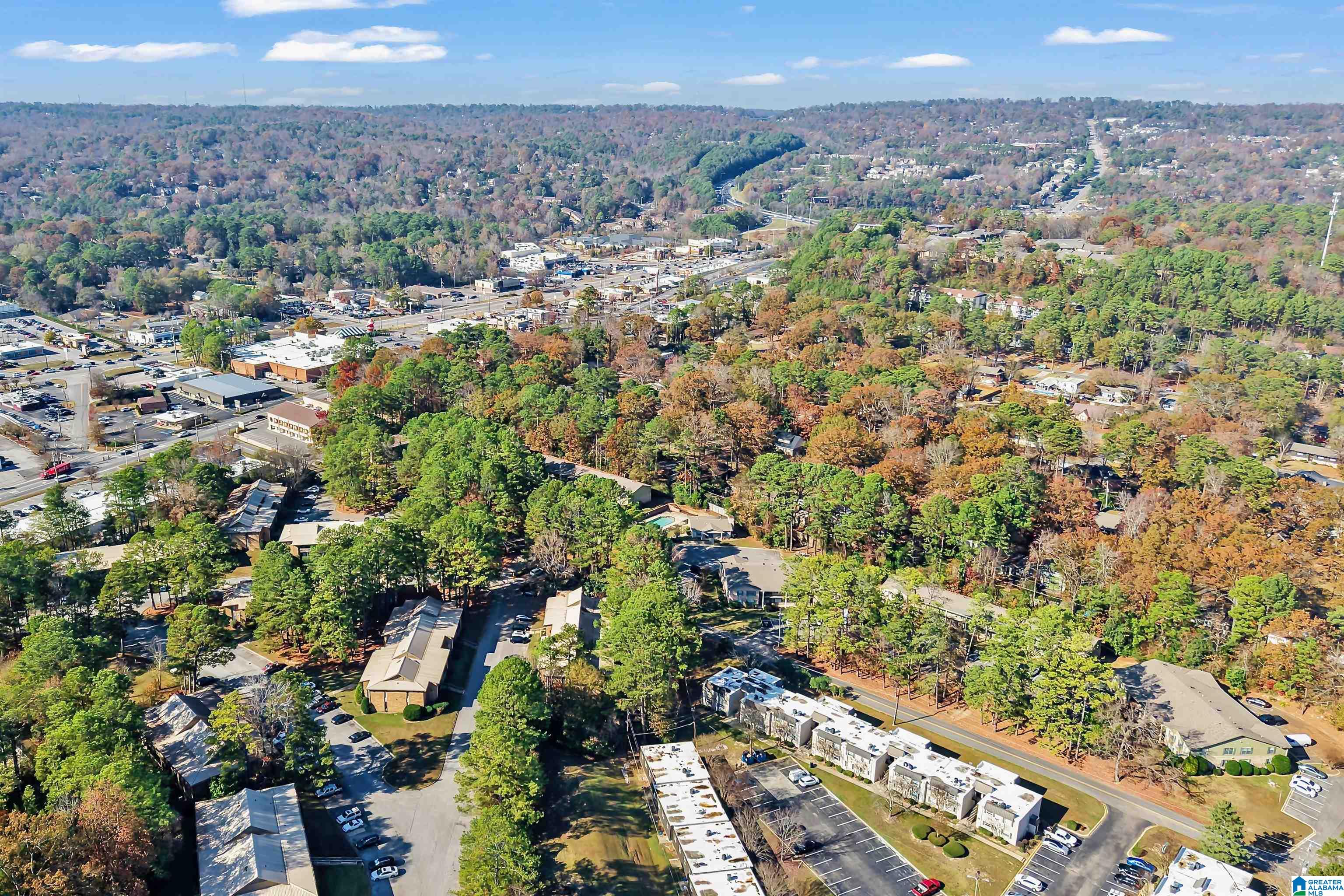 Homes for sale in Hoover, AL | 3101 Lorna Road #1718, Hoover, AL 35216 | MLS# 21437868