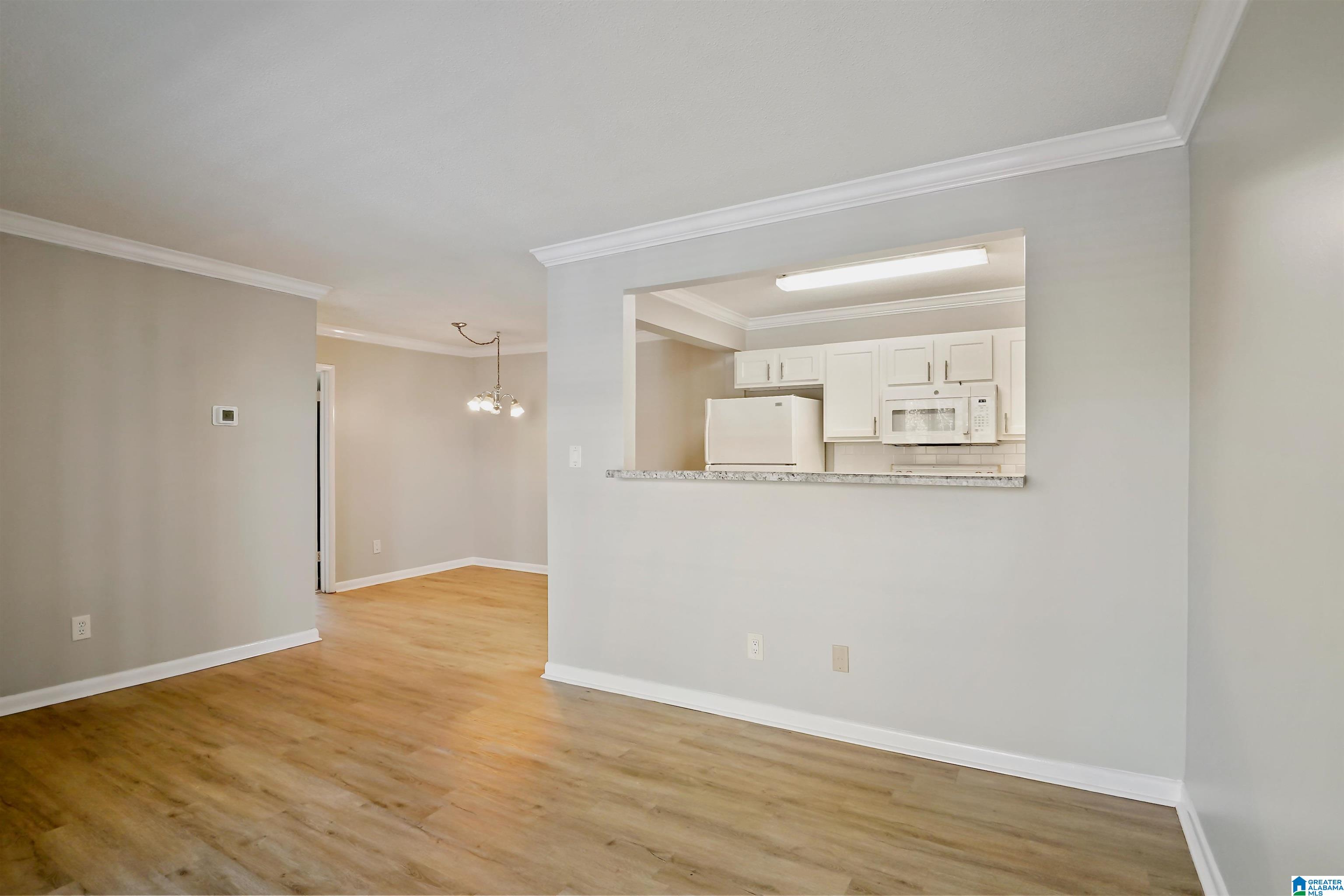 Homes for sale in Hoover, AL | 3101 Lorna Road #1718, Hoover, AL 35216 | MLS# 21437868