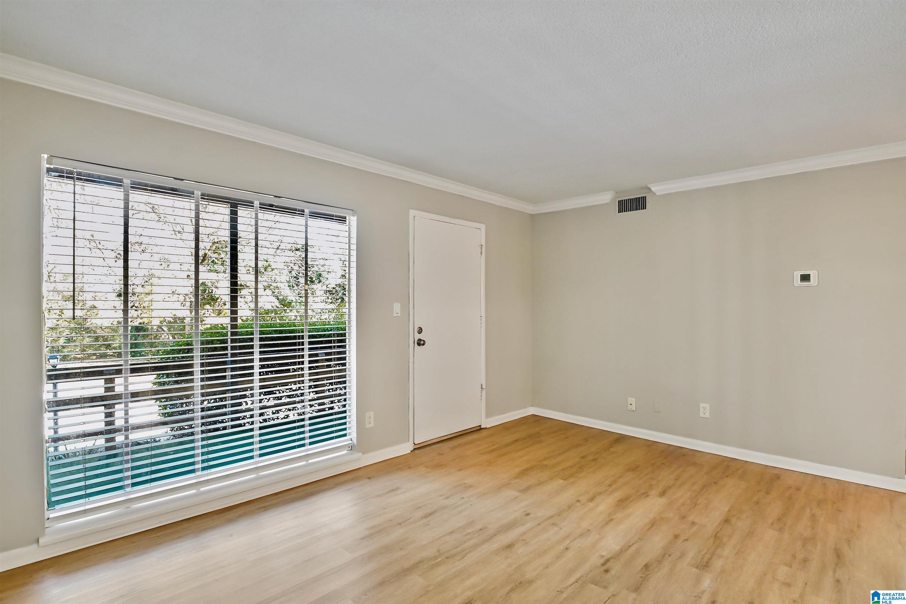 Homes for sale in Hoover, AL | 3101 Lorna Road #1718, Hoover, AL 35216 | MLS# 21437868