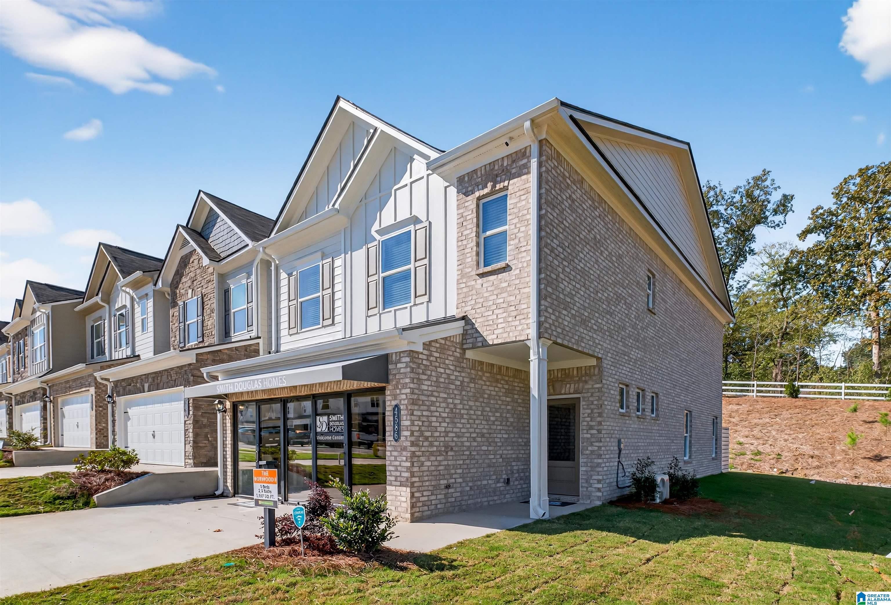 Homes for sale in Fultondale, AL | 4546 Village Springs Square #3, Fultondale, AL 35068 | MLS# 21437985