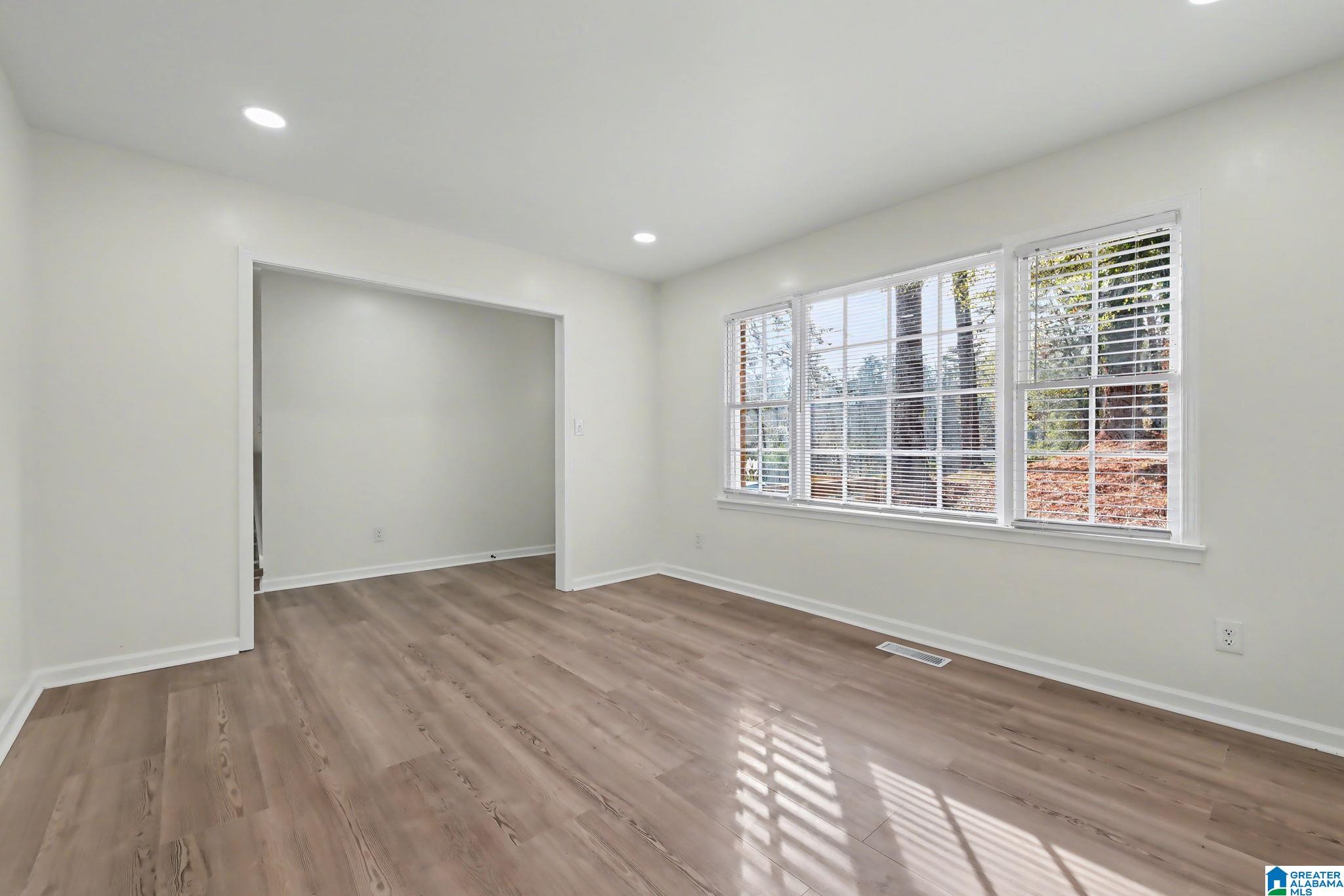 Homes for sale in Hoover, AL | 2429 Scepter Lane, Hoover, AL 35226 | MLS# 21438188