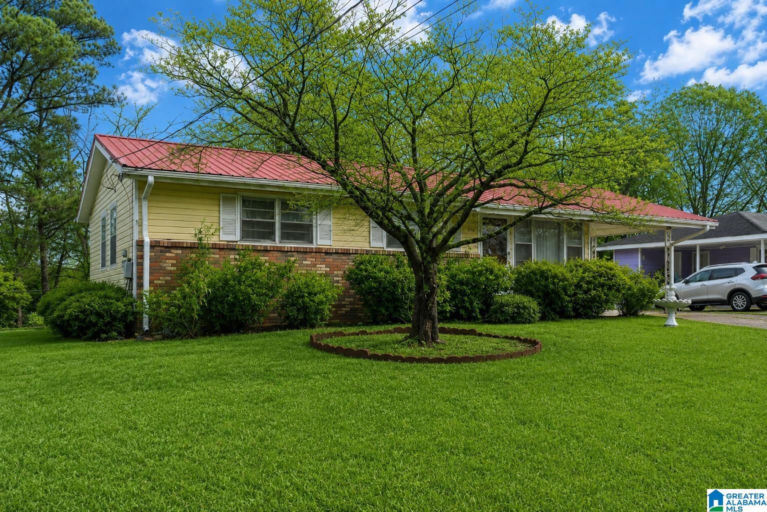 Photo 2 of Single family home for sale at 916 Hagwood Rd, Birmingham, AL 35235 | MLS# 21438213 | Listing updated on 2026-09-02