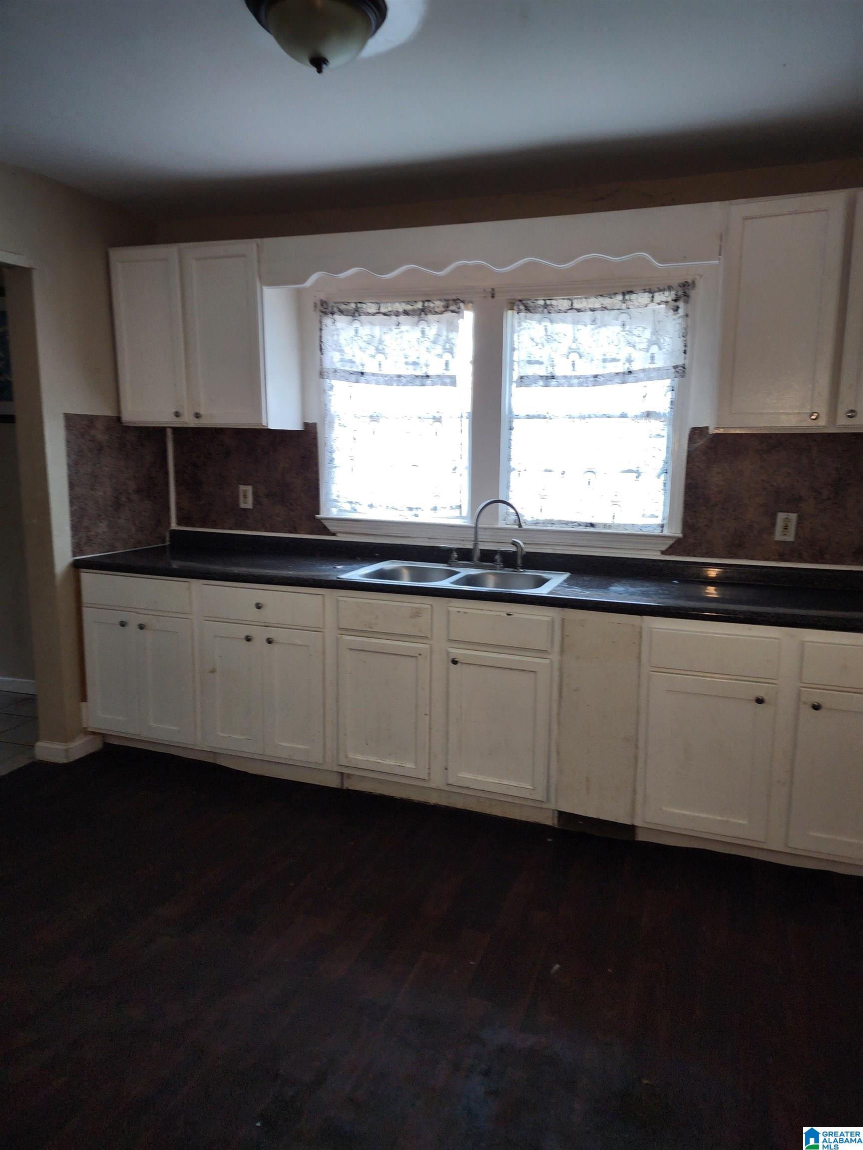 Homes for sale in Birmingham, AL | 1508 W 51st Street, Birmingham, AL 35208 | MLS# 21438282