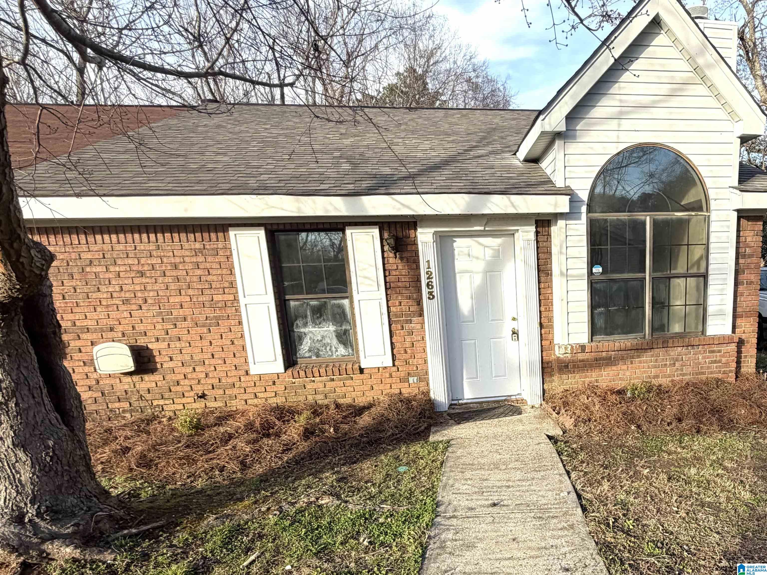 Homes for sale in Birmingham, AL | 1263 Magnolia Pl, Birmingham, AL 35215 | MLS# 21438358
