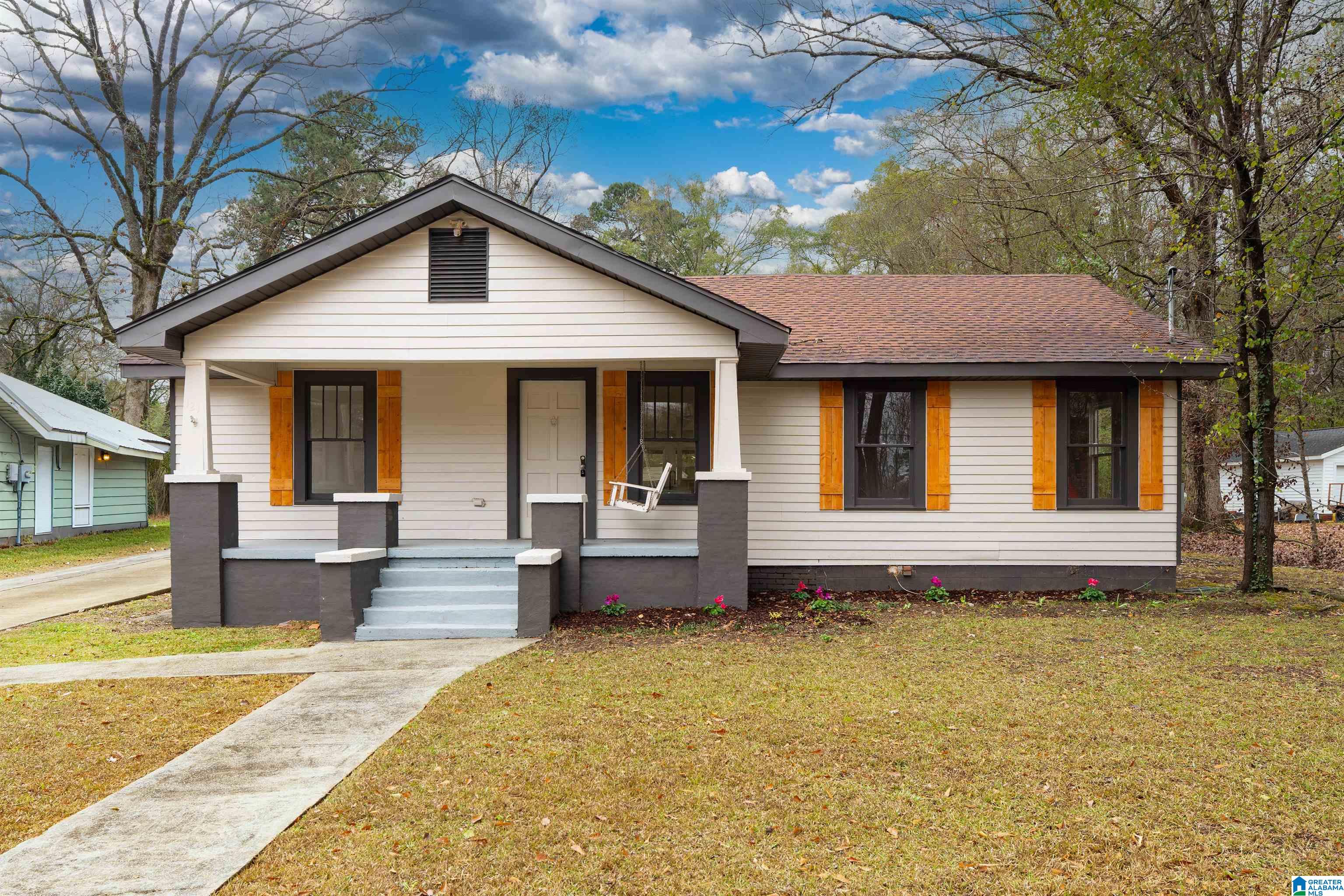 121 W CREST ROAD