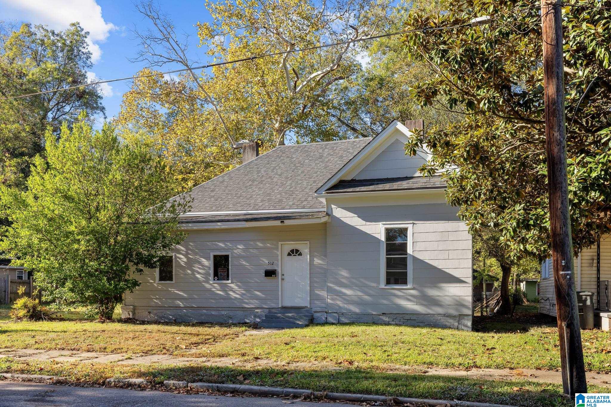 Homes for sale in Birmingham, AL | 512 Sw 16th Street, Birmingham, AL 35211 | MLS# 21438419