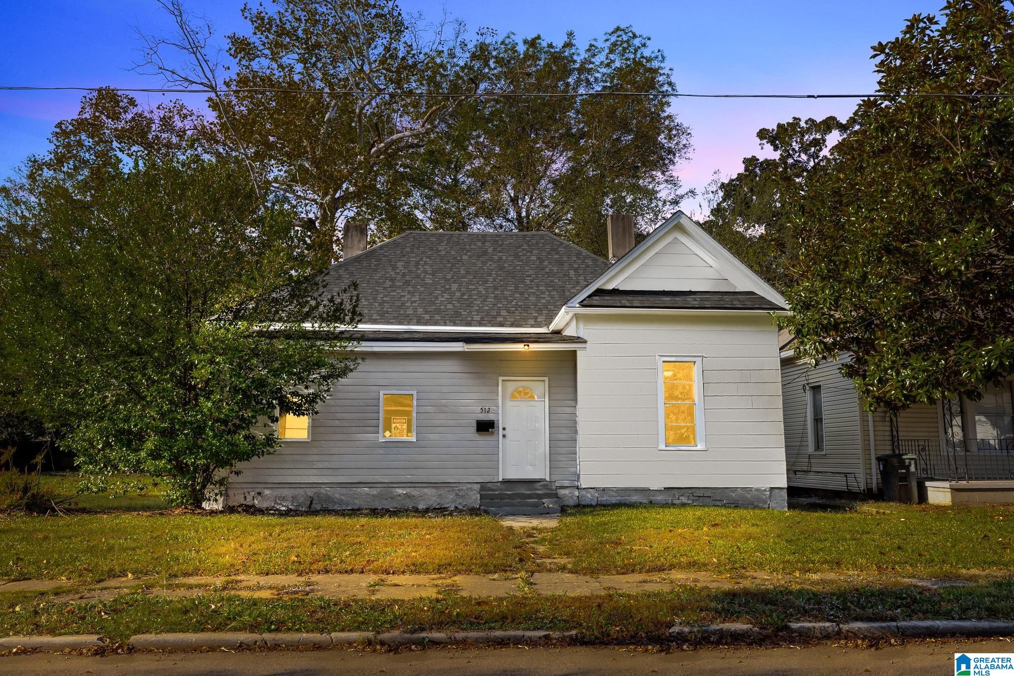 Homes for sale in Birmingham, AL | 512 Sw 16Th Street, Birmingham, AL 35211 | MLS# 21438419