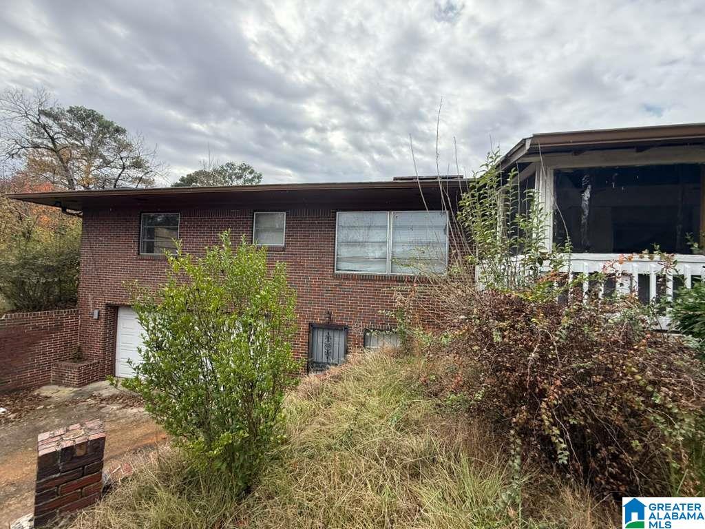 1425 HEFLIN AVENUE W