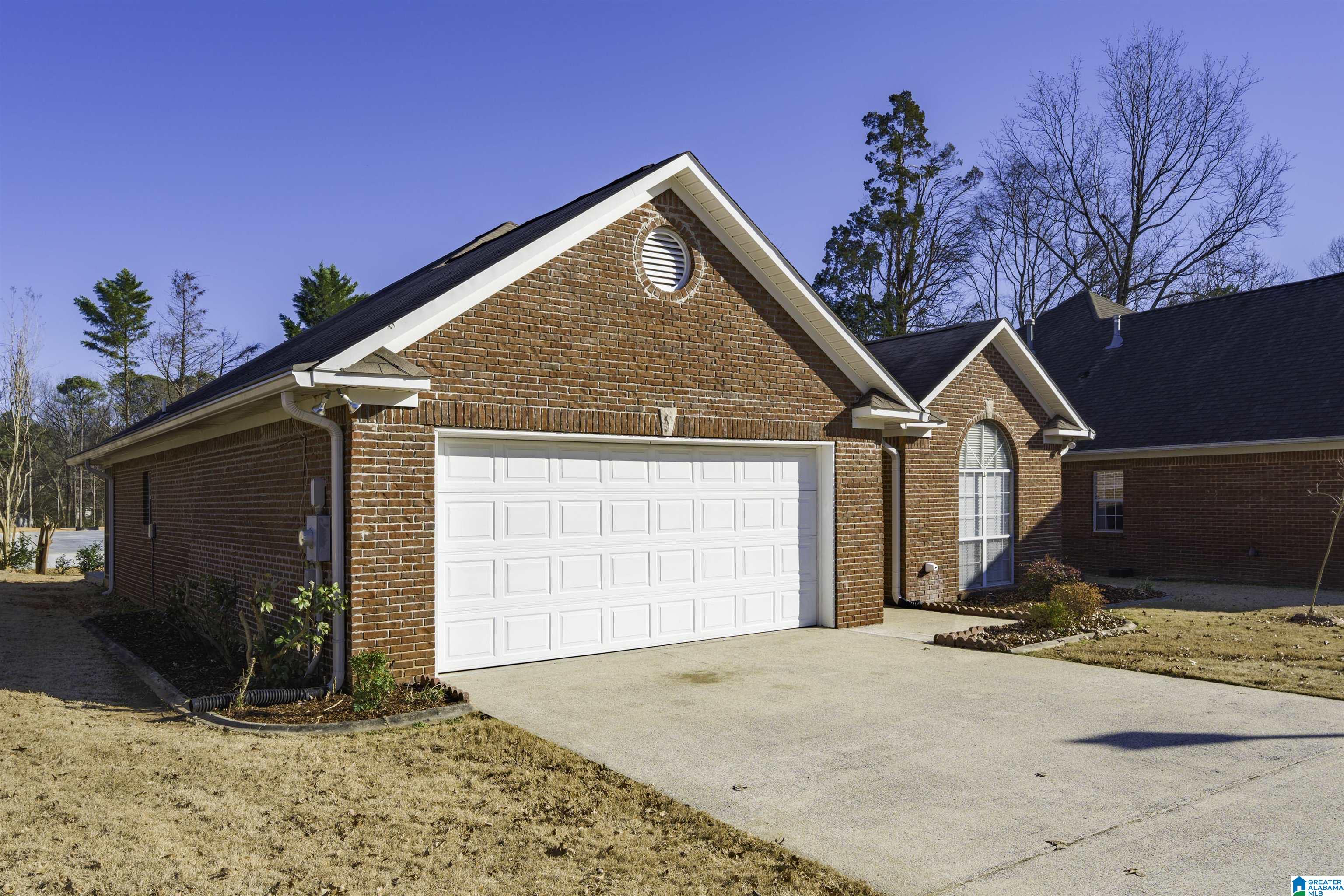 Homes for sale in Birmingham, AL | 5403 J R Dr, Birmingham, AL 35235 | MLS# 21438701