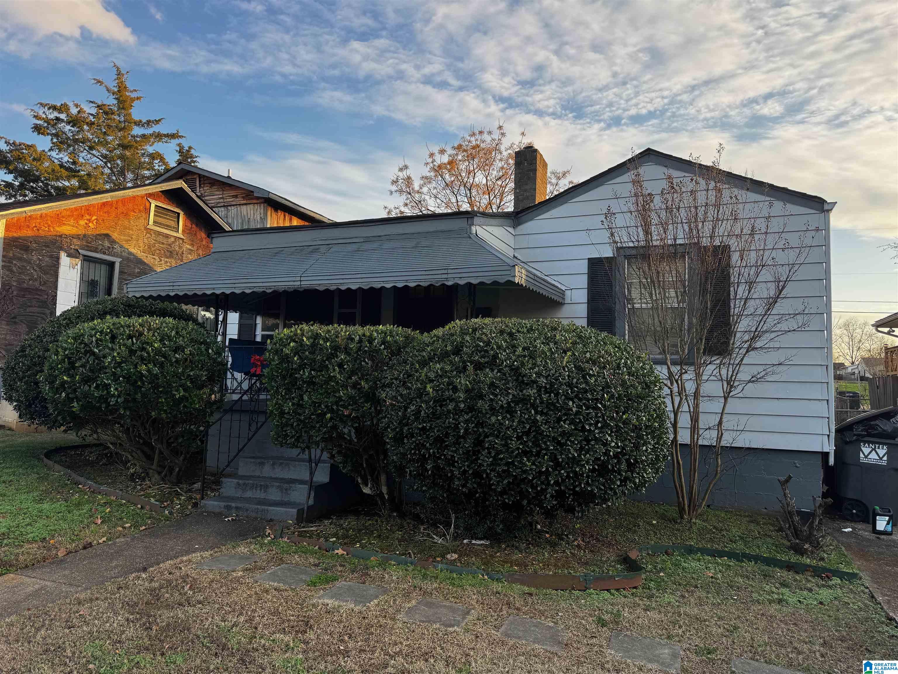 1505 2ND AVENUE W