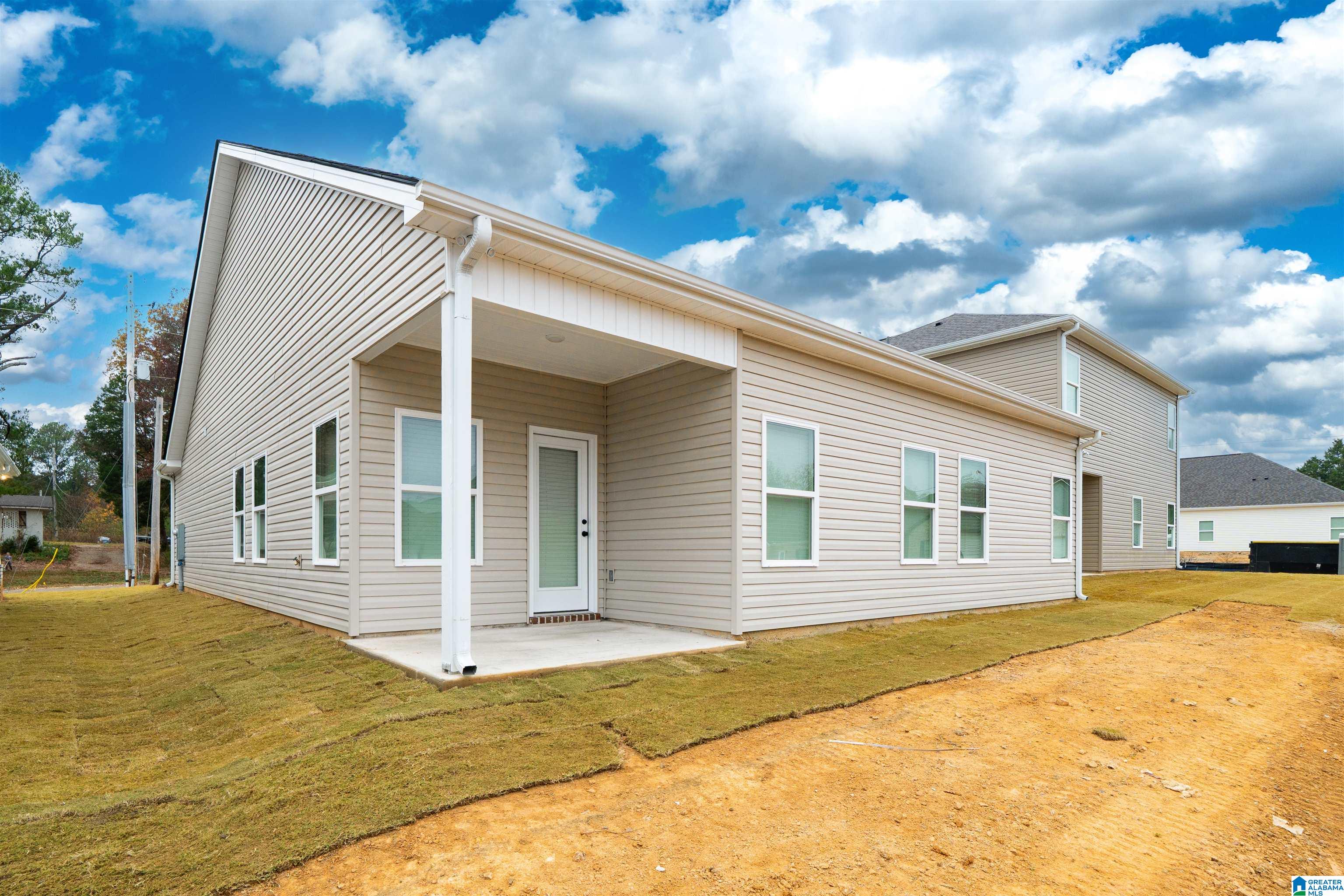 4th image of 2221 Headrick Road, Bessemer, AL 35022 | MLS# 21438774