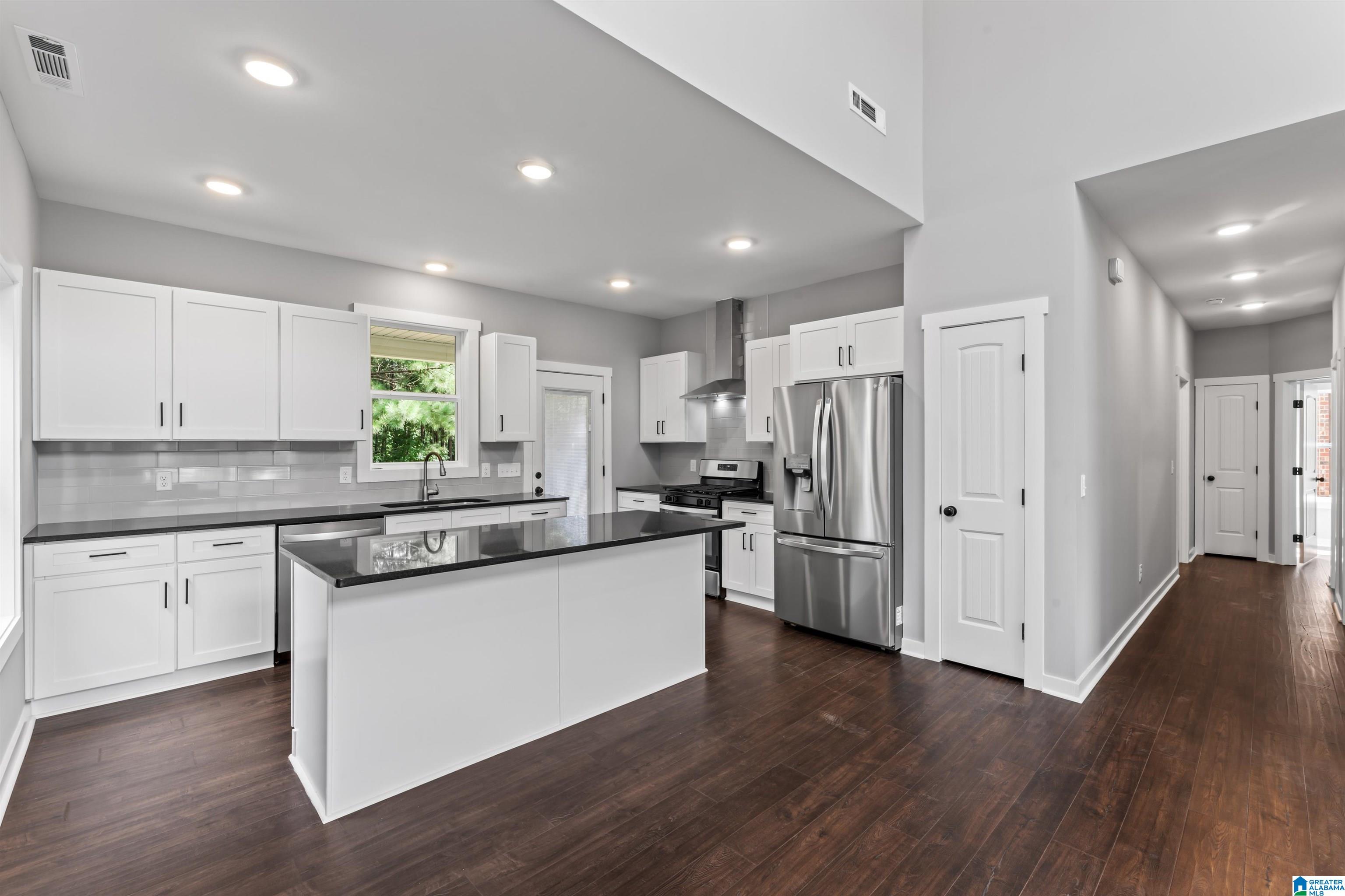 5th image of 425 Alabama Boulevard, Trussville, AL 35173 | MLS# 21439040