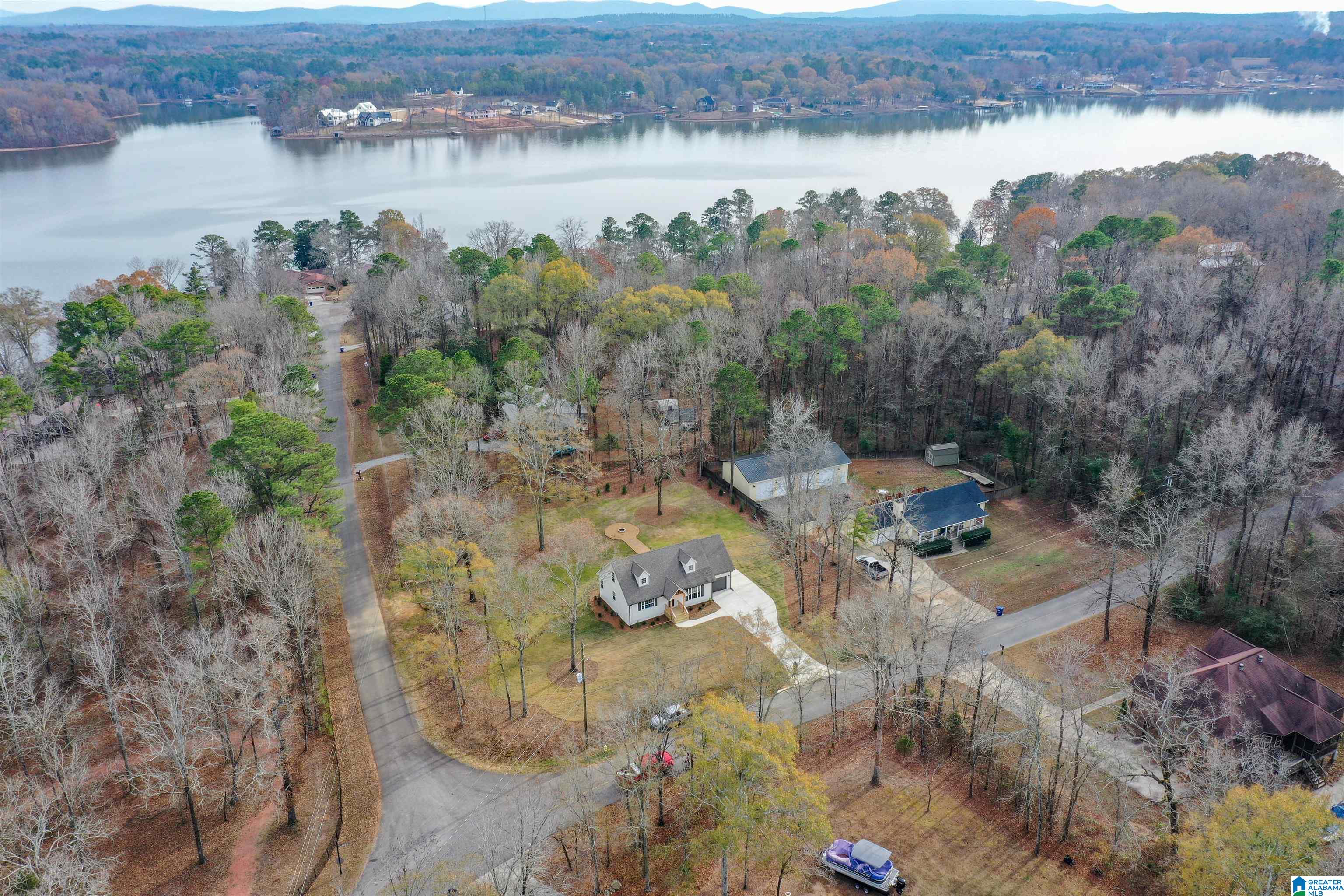 Homes for sale in Pell City, AL | 279 Mays Bend Dr, Pell City, AL 35128 | MLS# 21439069