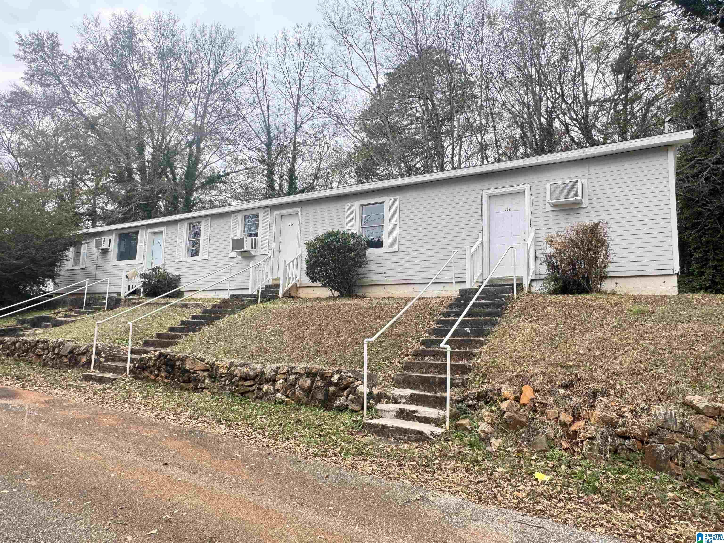 702 HAMM STREET