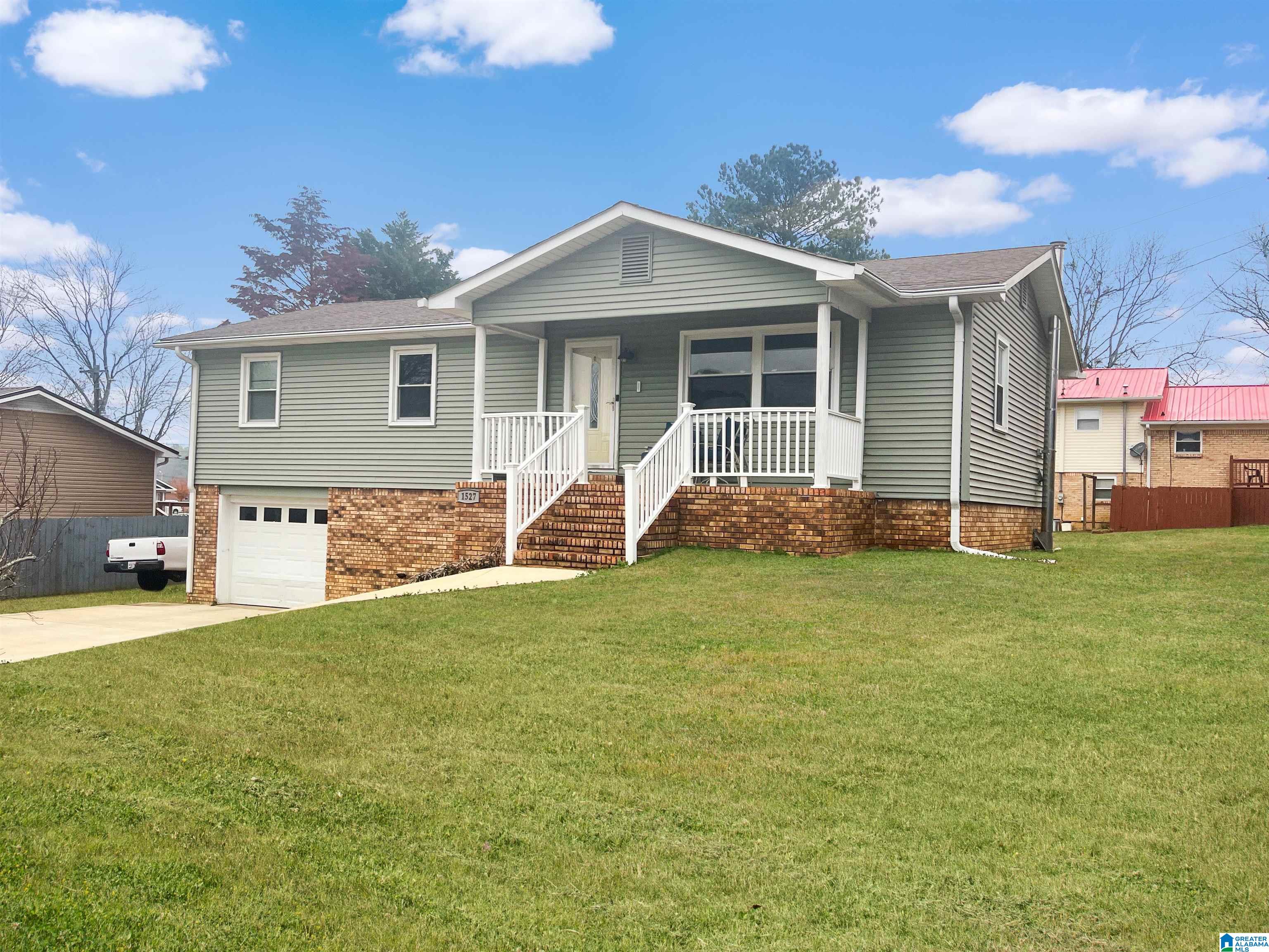 1527 LINDSEY DRIVE SW