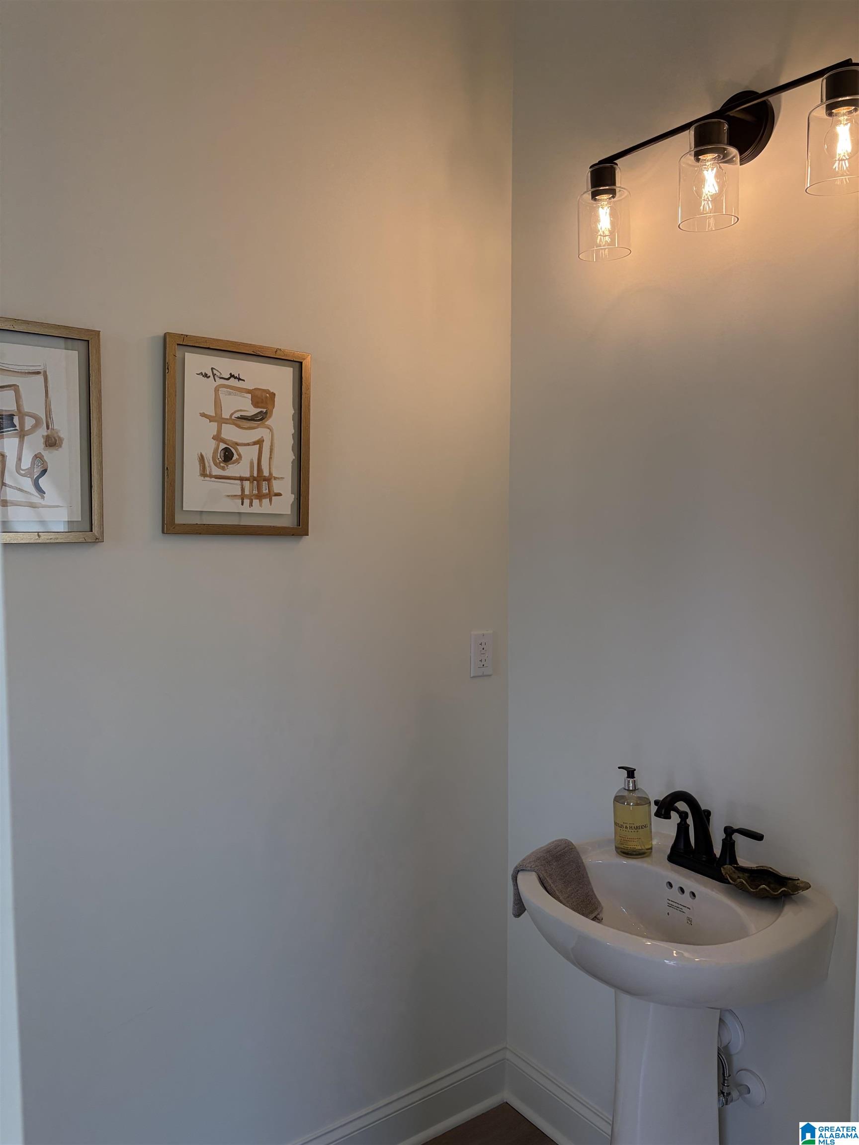 4th image of 305 Cedar Grove Court, Alabaster, AL 35114 | MLS# 21439488