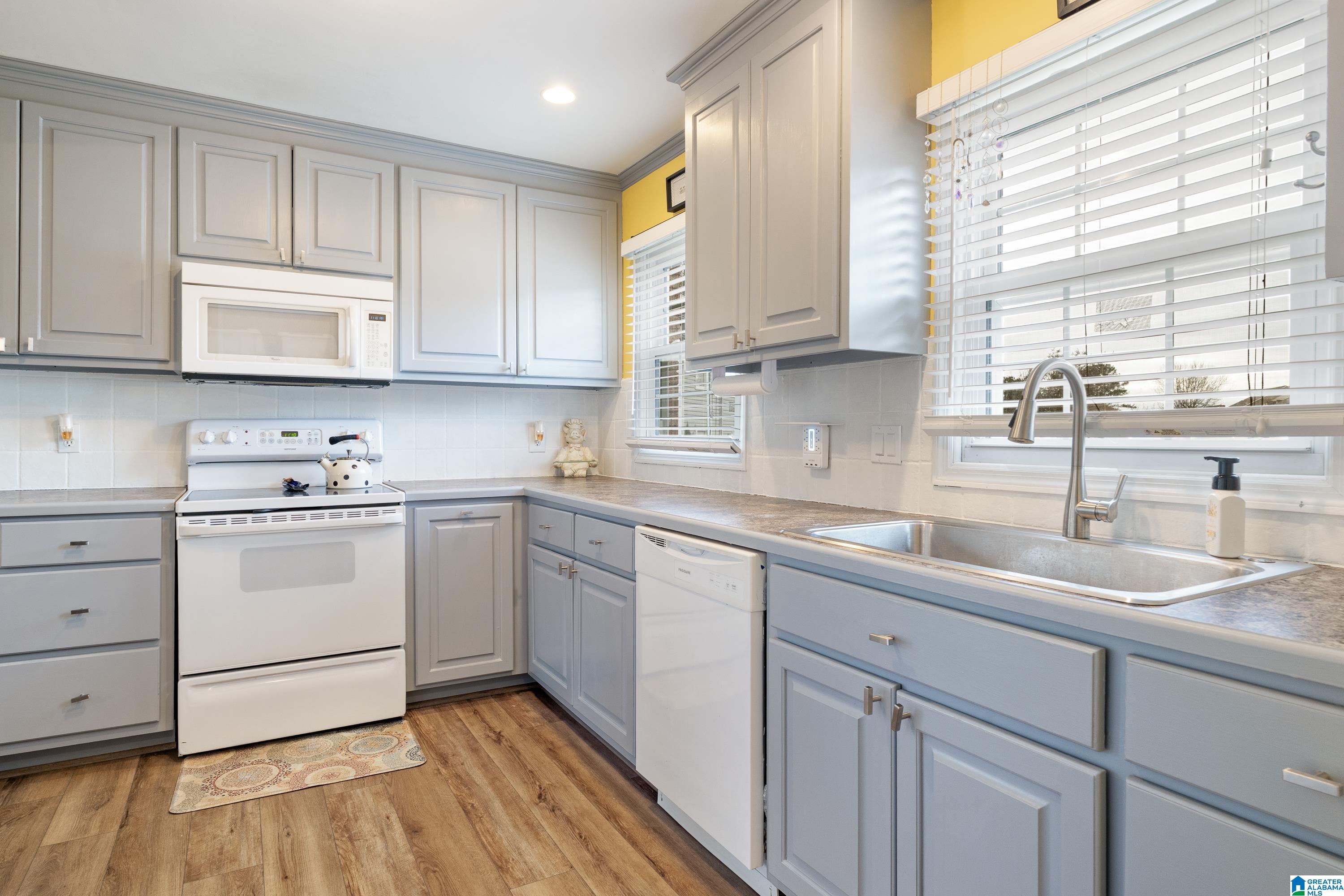 Homes for sale in Pelham, AL | 759 Cahaba Manor Trail, Pelham, AL 35124 | MLS# 21439504