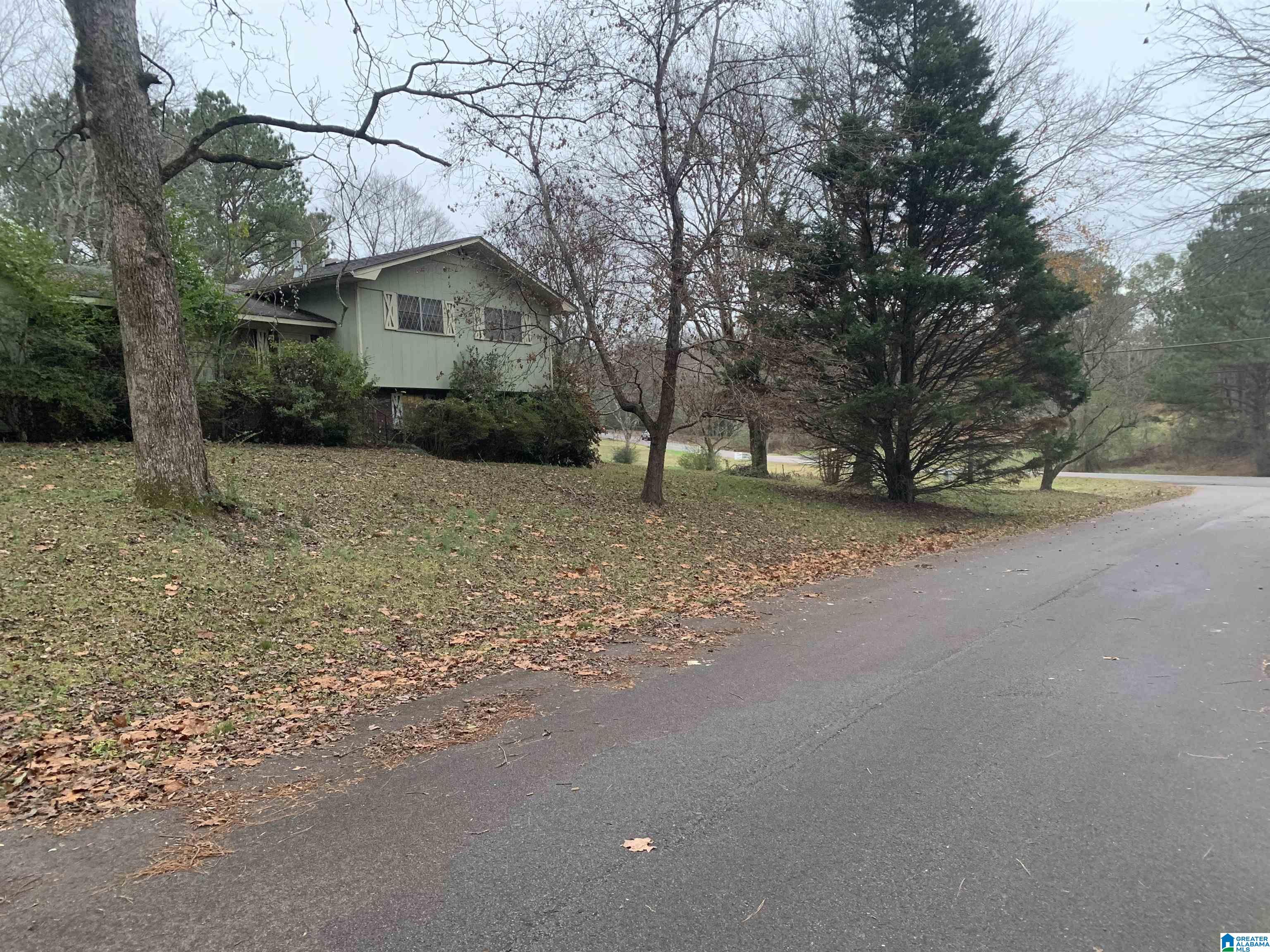 2nd image of 1805 L Dr, Fultondale, AL 35068 | MLS# 21439508