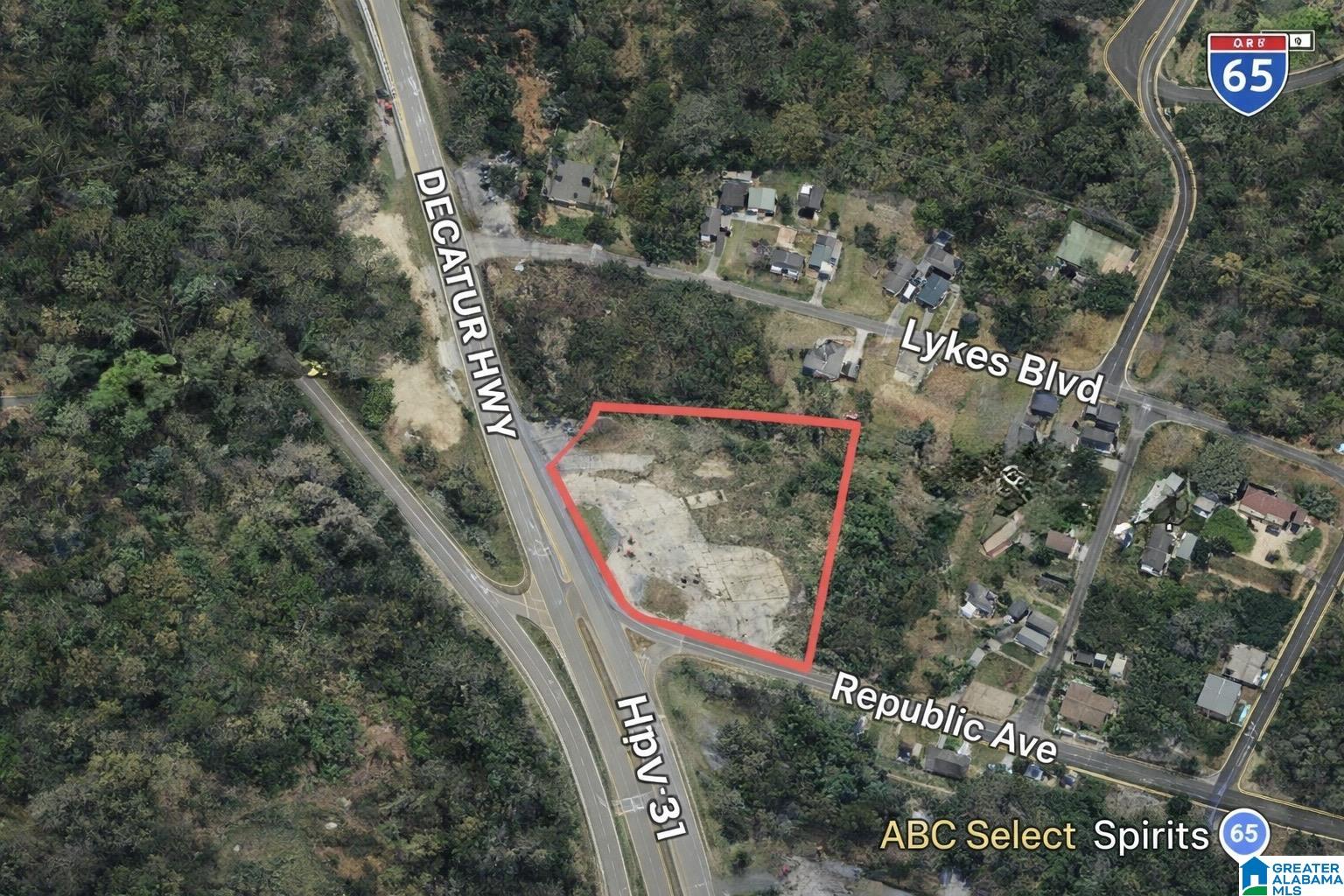 2104 DECATUR HIGHWAY