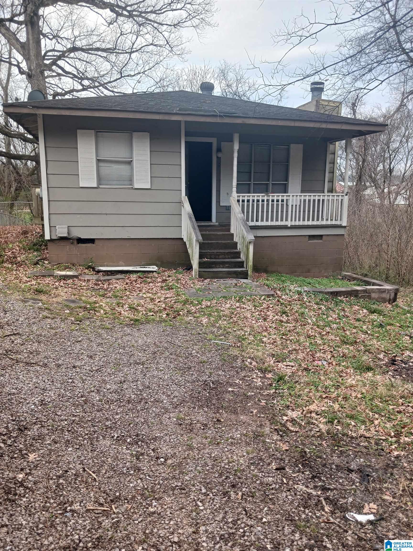 3232 MAGNOLIA AVENUE
