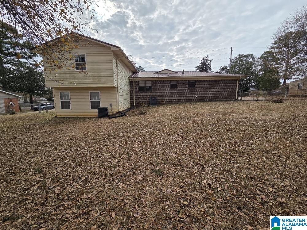 Homes for sale in Hueytown, AL | 620 Cambridge Road, Hueytown, AL 35023 | MLS# 21440638