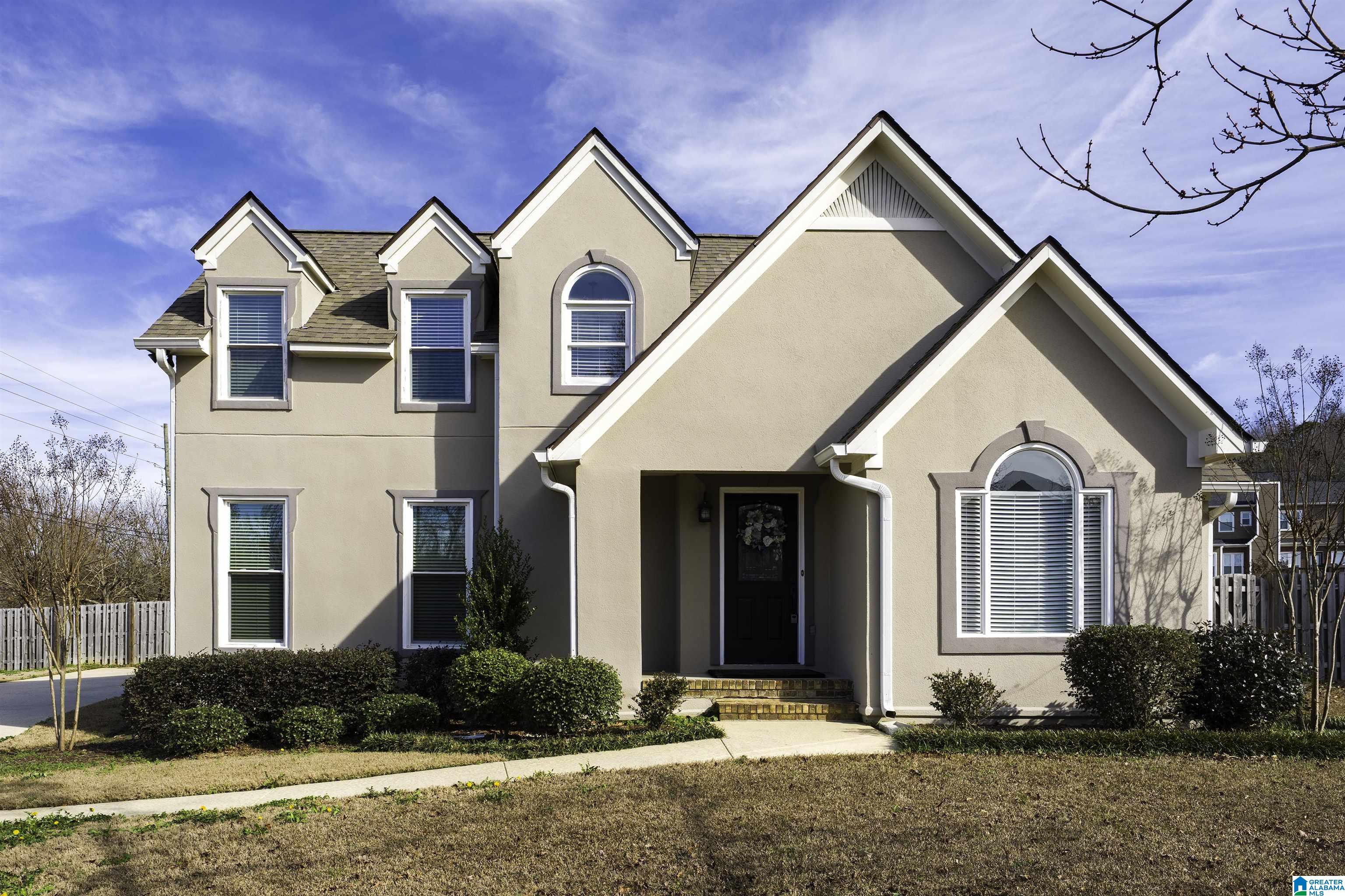 1401 OAKRIDGE DRIVE