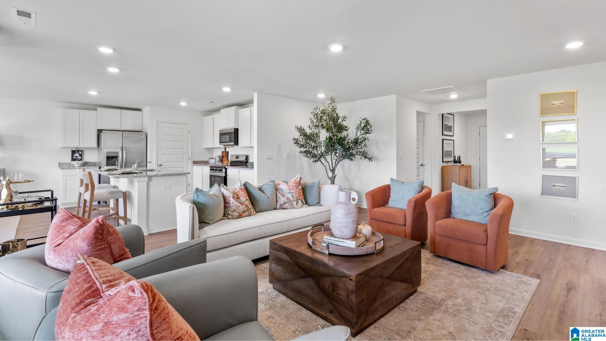 Homes for sale in Calera, AL | 208 Mill Point Circle, Calera, AL 35040 | MLS# 21440706