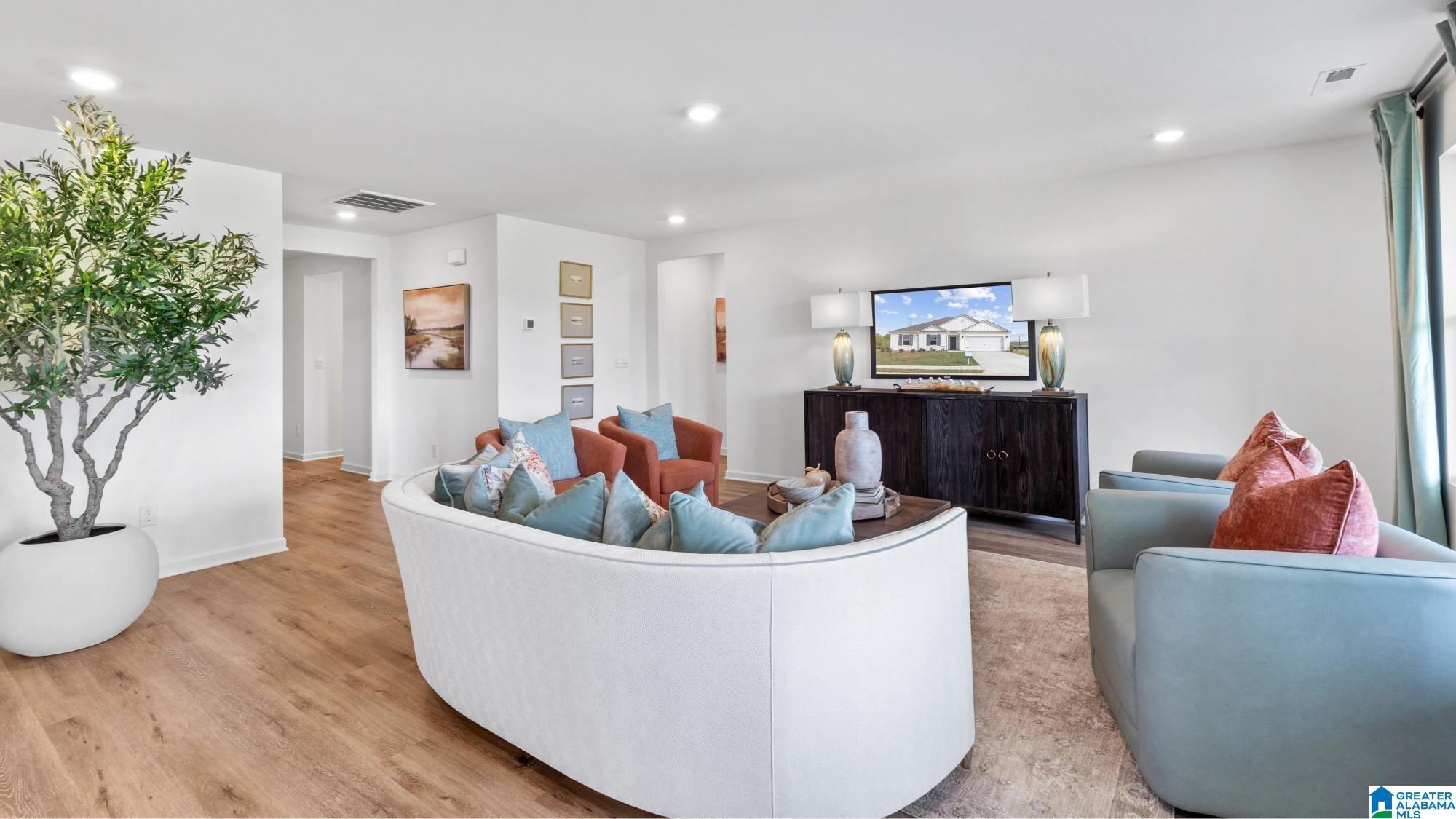 Homes for sale in Calera, AL | 208 Mill Point Circle, Calera, AL 35040 | MLS# 21440706