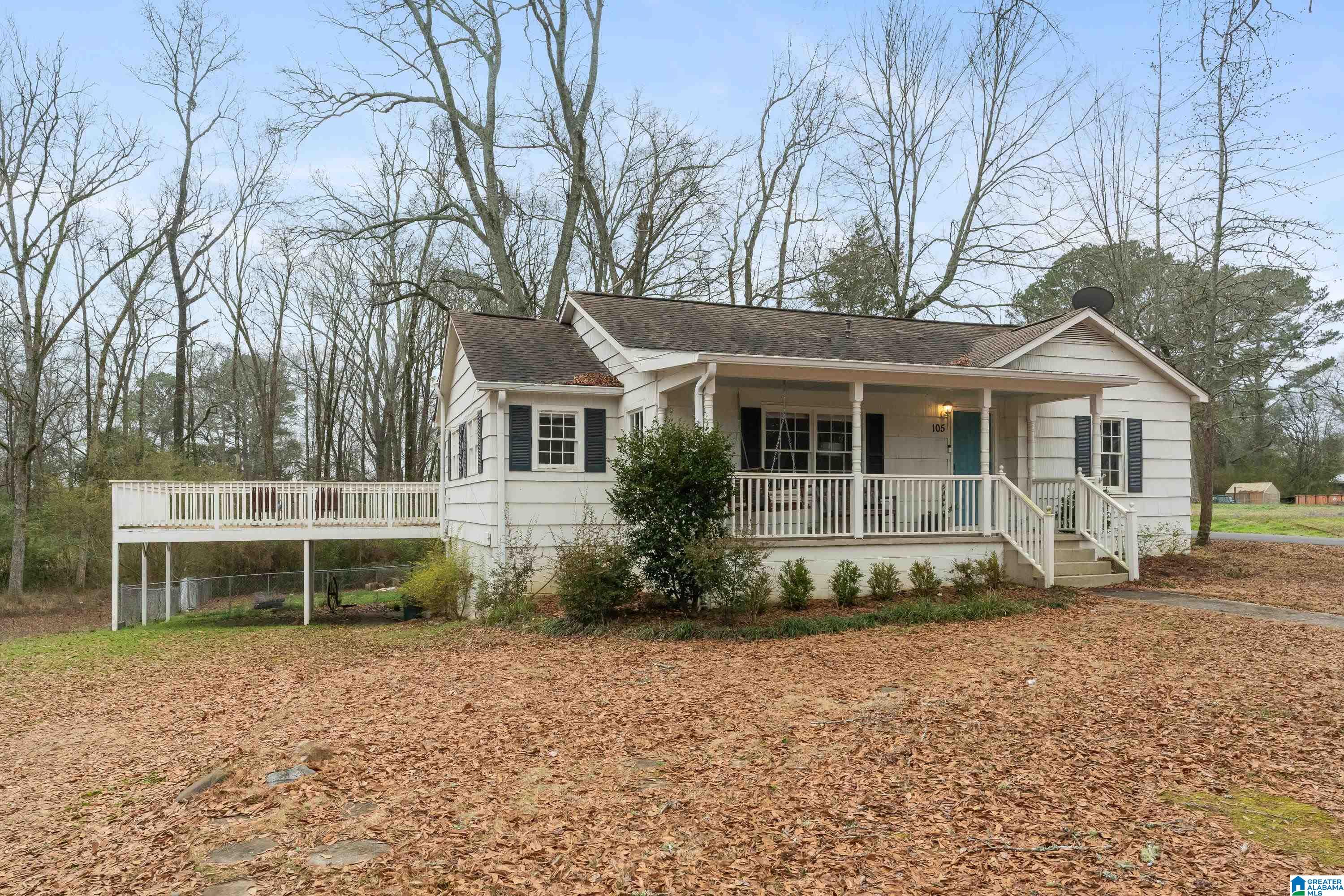 Homes for sale in Columbiana, AL | 105 W Sterrett Street, Columbiana, AL 35051 | MLS# 21440708