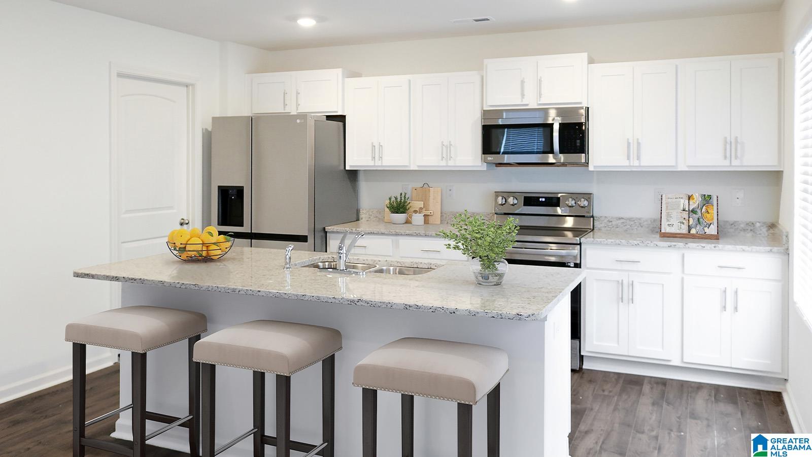 Homes for sale in Calera, AL | 625 Acorn Court, Calera, AL 35040 | MLS# 21440727