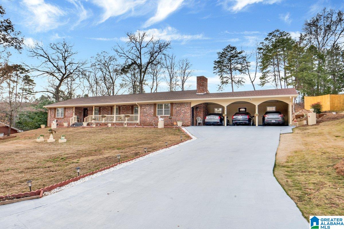 716 CASTLEWOOD DRIVE