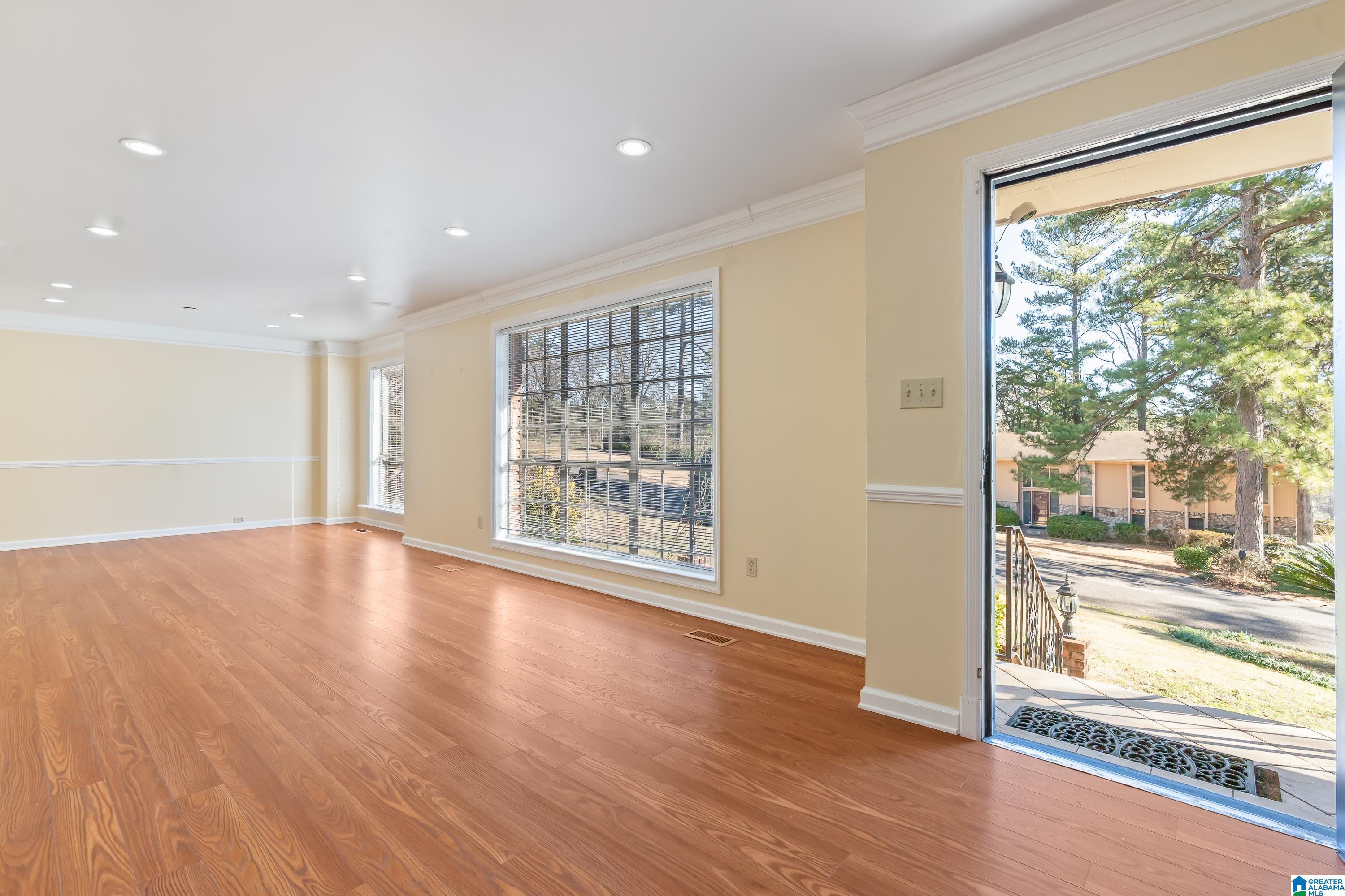 Homes for sale in Vestavia Hills, AL | 704 Staffordshire Lane, Vestavia Hills, AL 35226 | MLS# 21440790