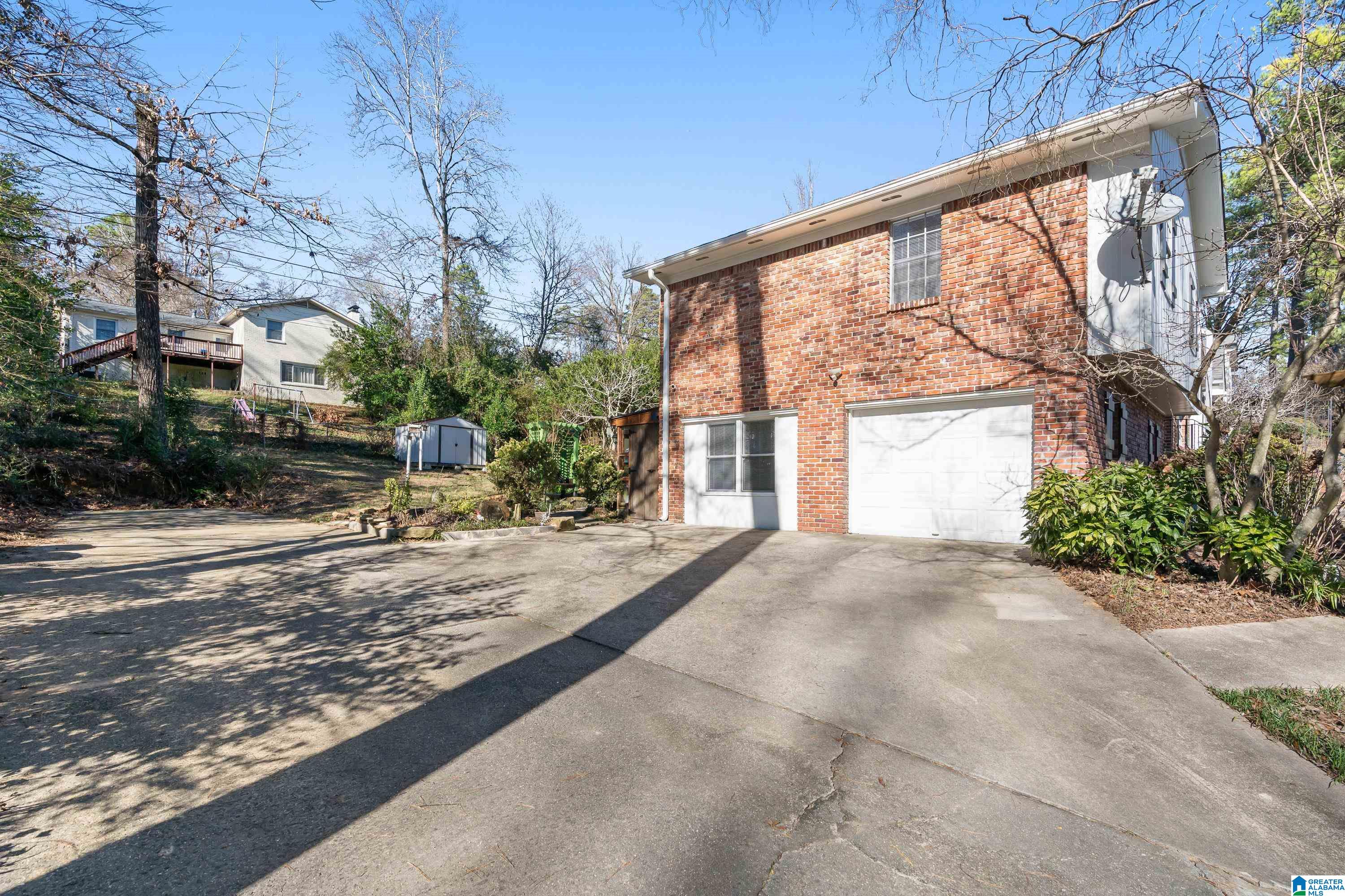 Homes for sale in Vestavia Hills, AL | 704 Staffordshire Lane, Vestavia Hills, AL 35226 | MLS# 21440790