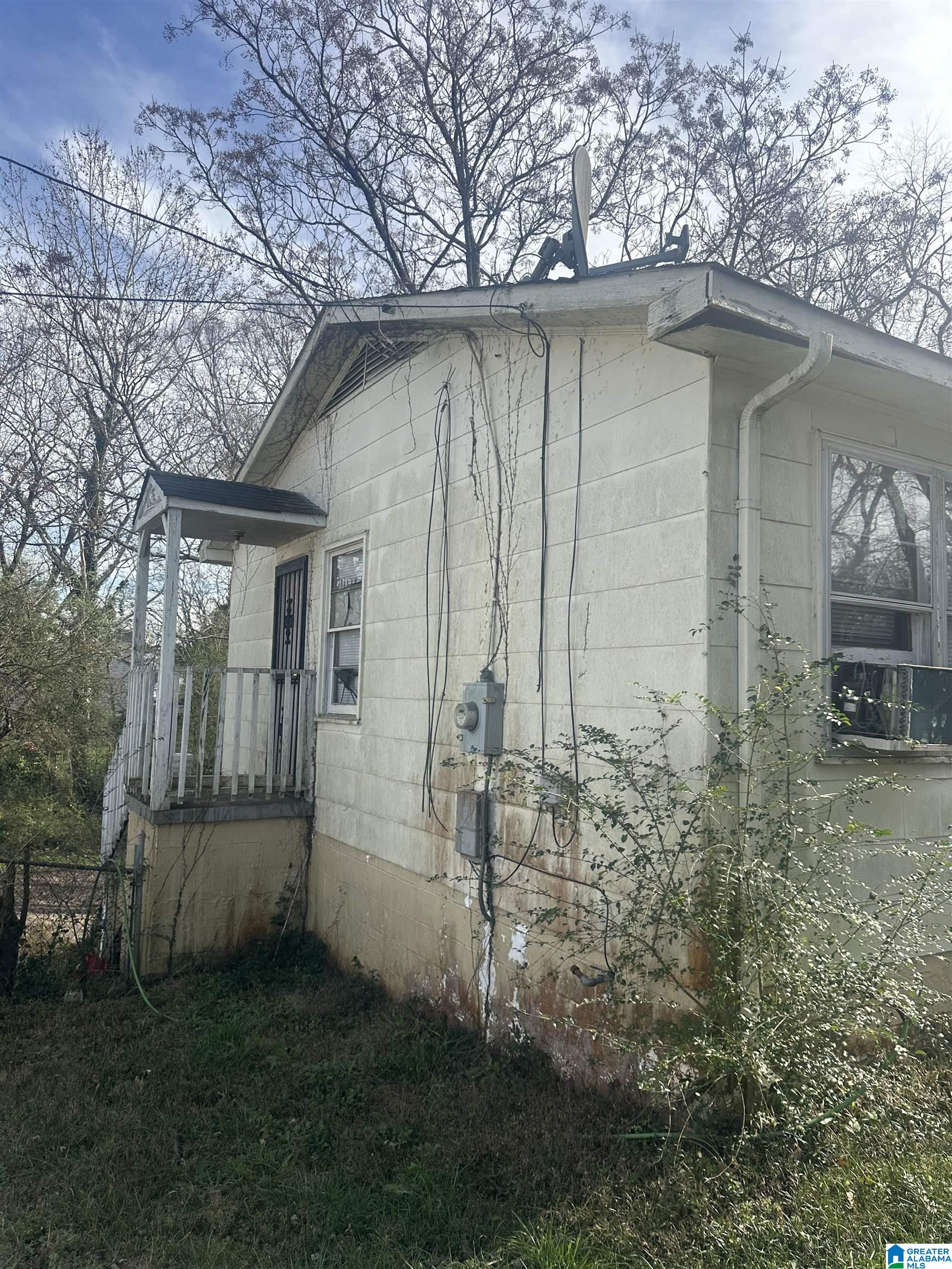 Homes for sale in Midfield, AL | 1211 9Th Street, Midfield, AL 35228 | MLS# 21440822