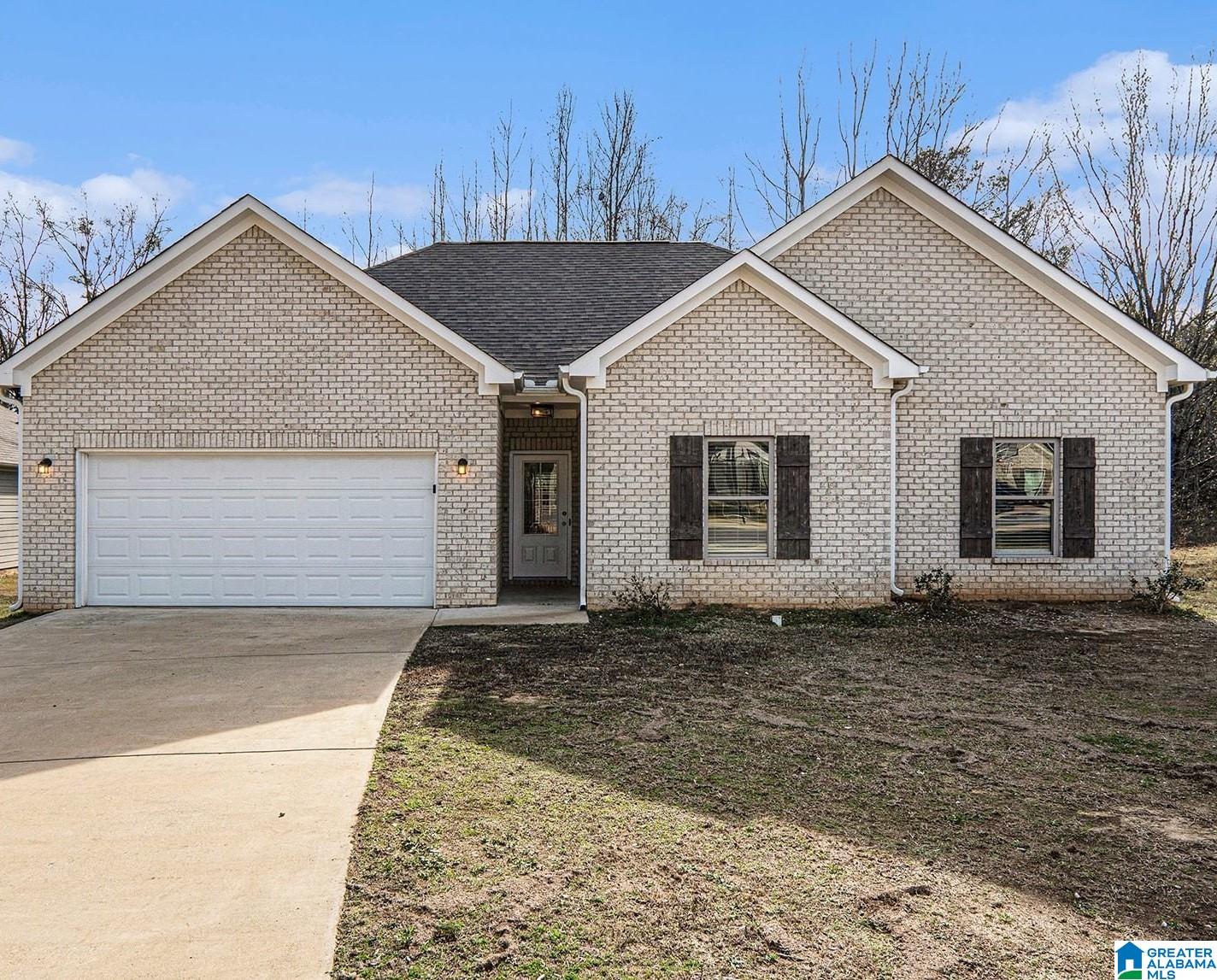 Homes for sale in Clanton, AL | 210 Avalon Way, Clanton, AL 35045 | MLS# 21440849