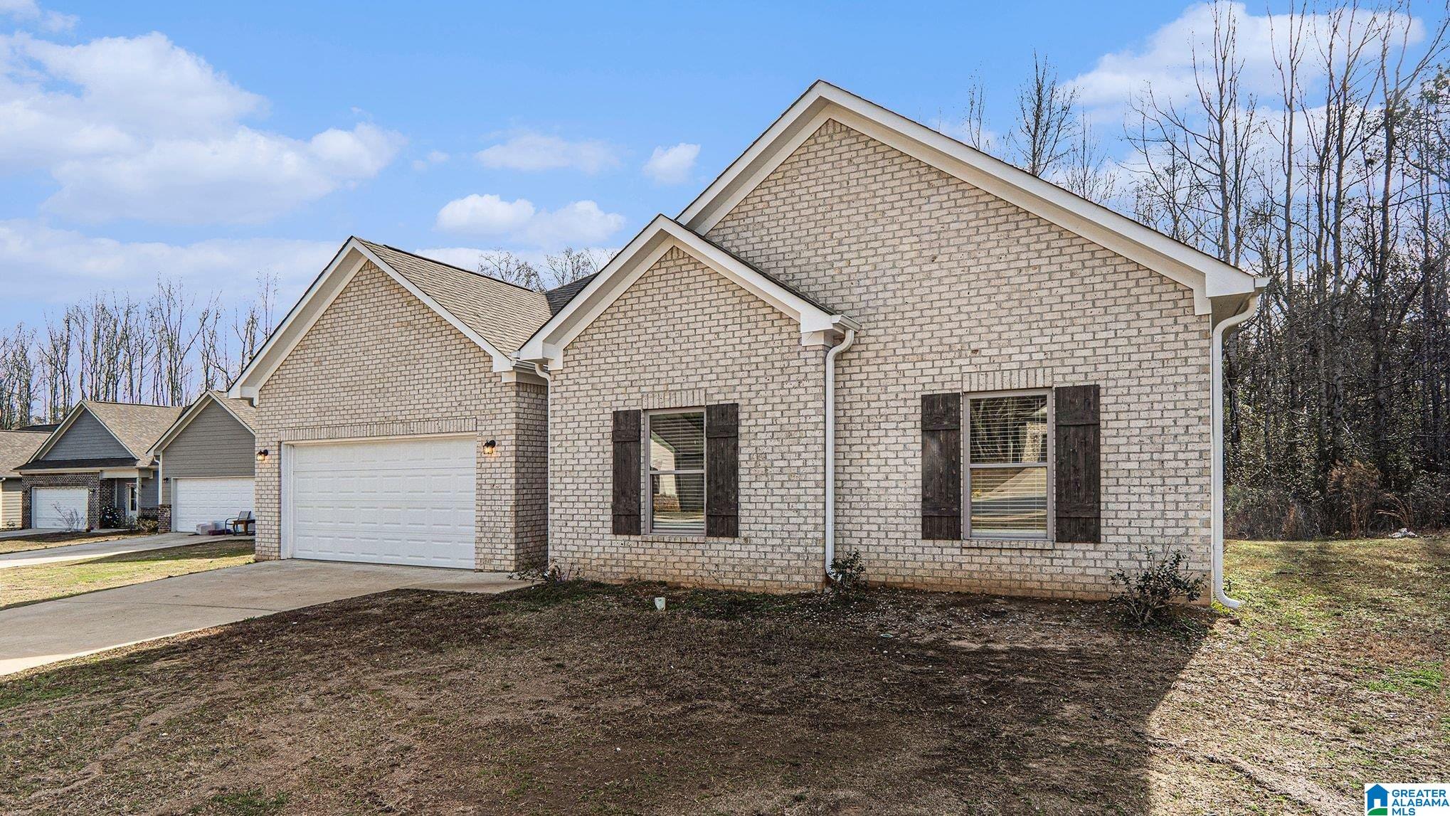 Homes for sale in Clanton, AL | 210 Avalon Way, Clanton, AL 35045 | MLS# 21440849