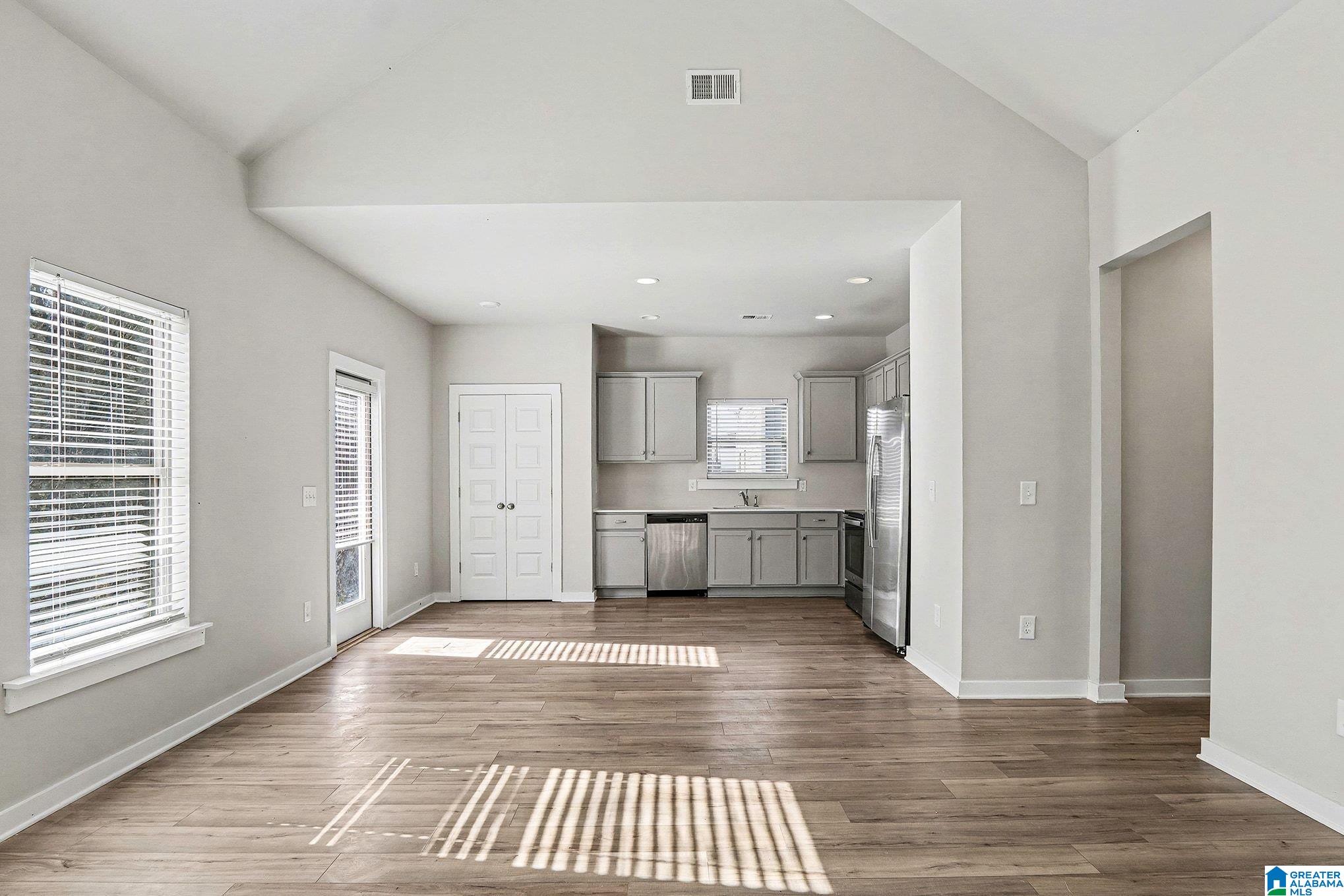 Homes for sale in Clanton, AL | 210 Avalon Way, Clanton, AL 35045 | MLS# 21440849