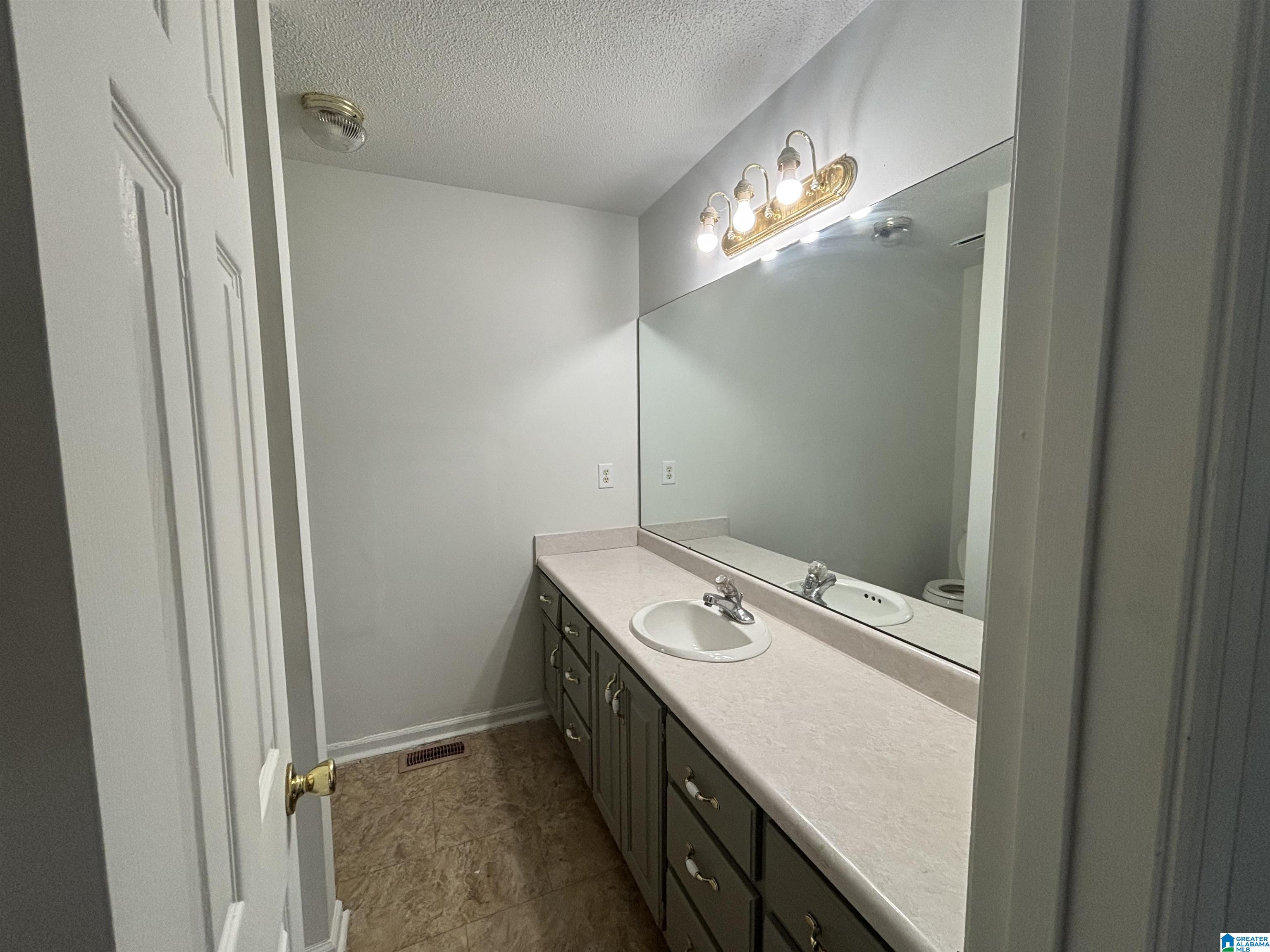 3rd image of 2466 Mikell Road, Hayden, AL 35079 | MLS# 21440856