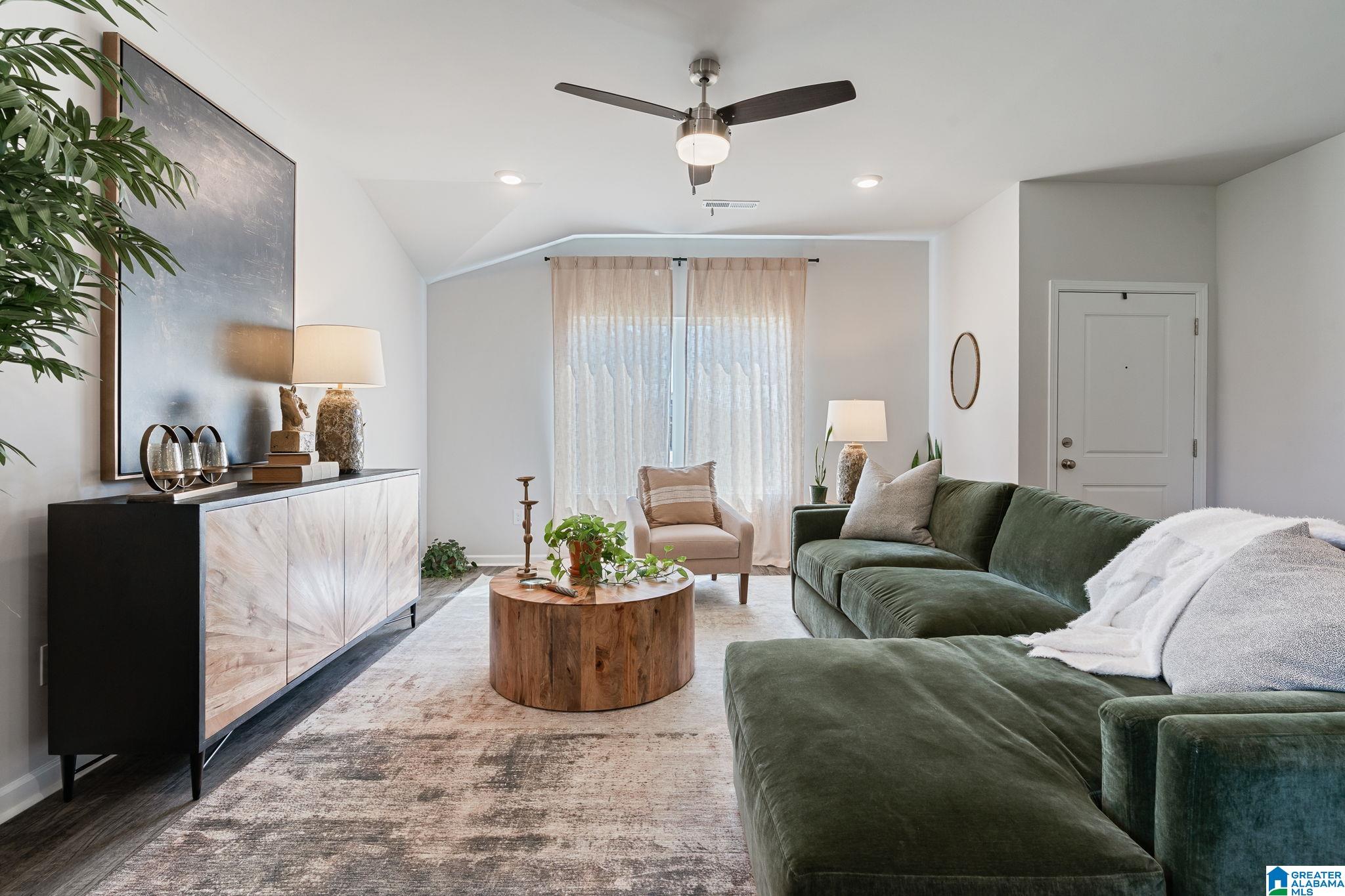 Homes for sale in Calera, AL | 612 Klynes Dr, Calera, AL 35040 | MLS# 21440881