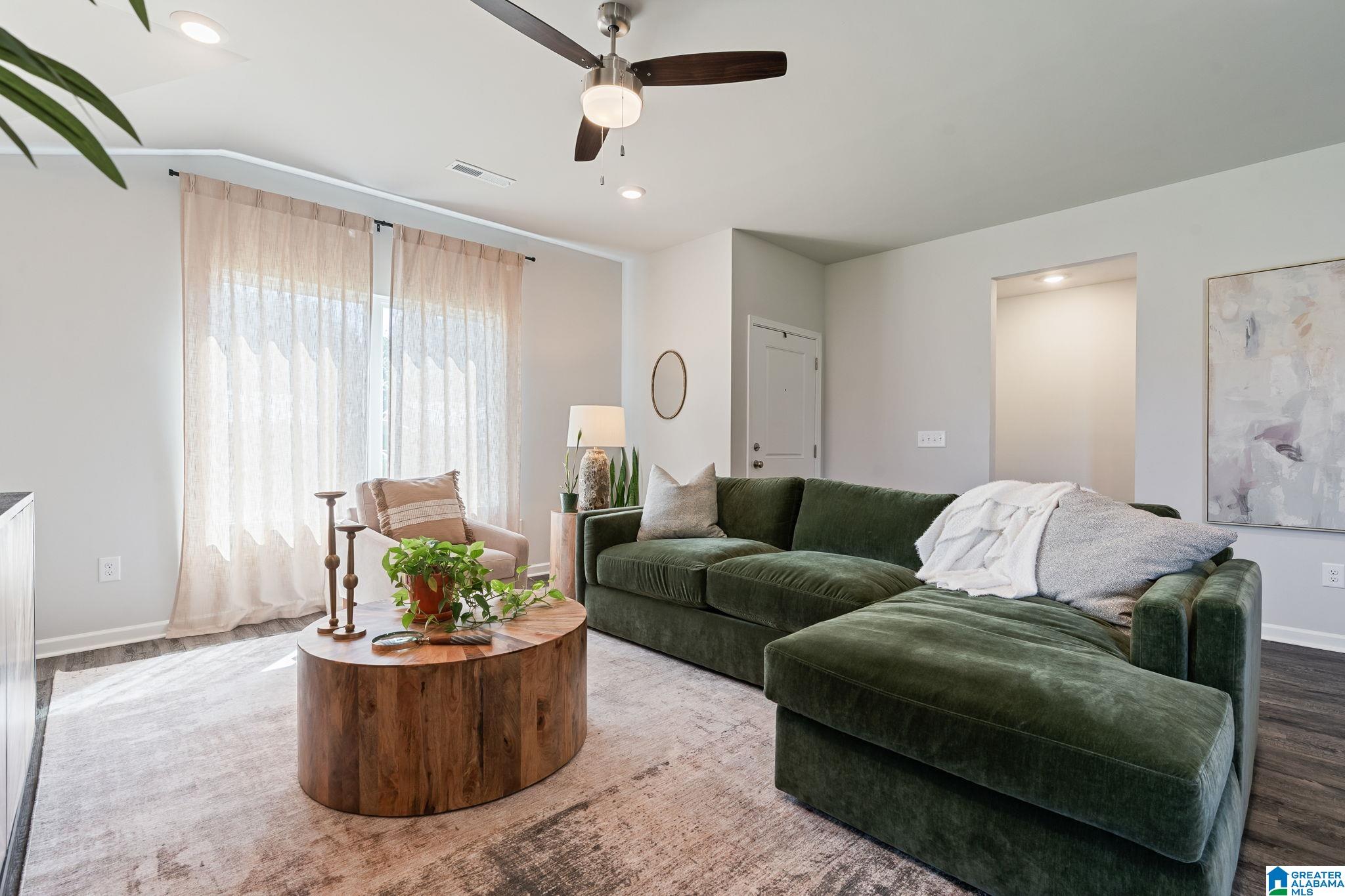 Homes for sale in Calera, AL | 612 Klynes Dr, Calera, AL 35040 | MLS# 21440881