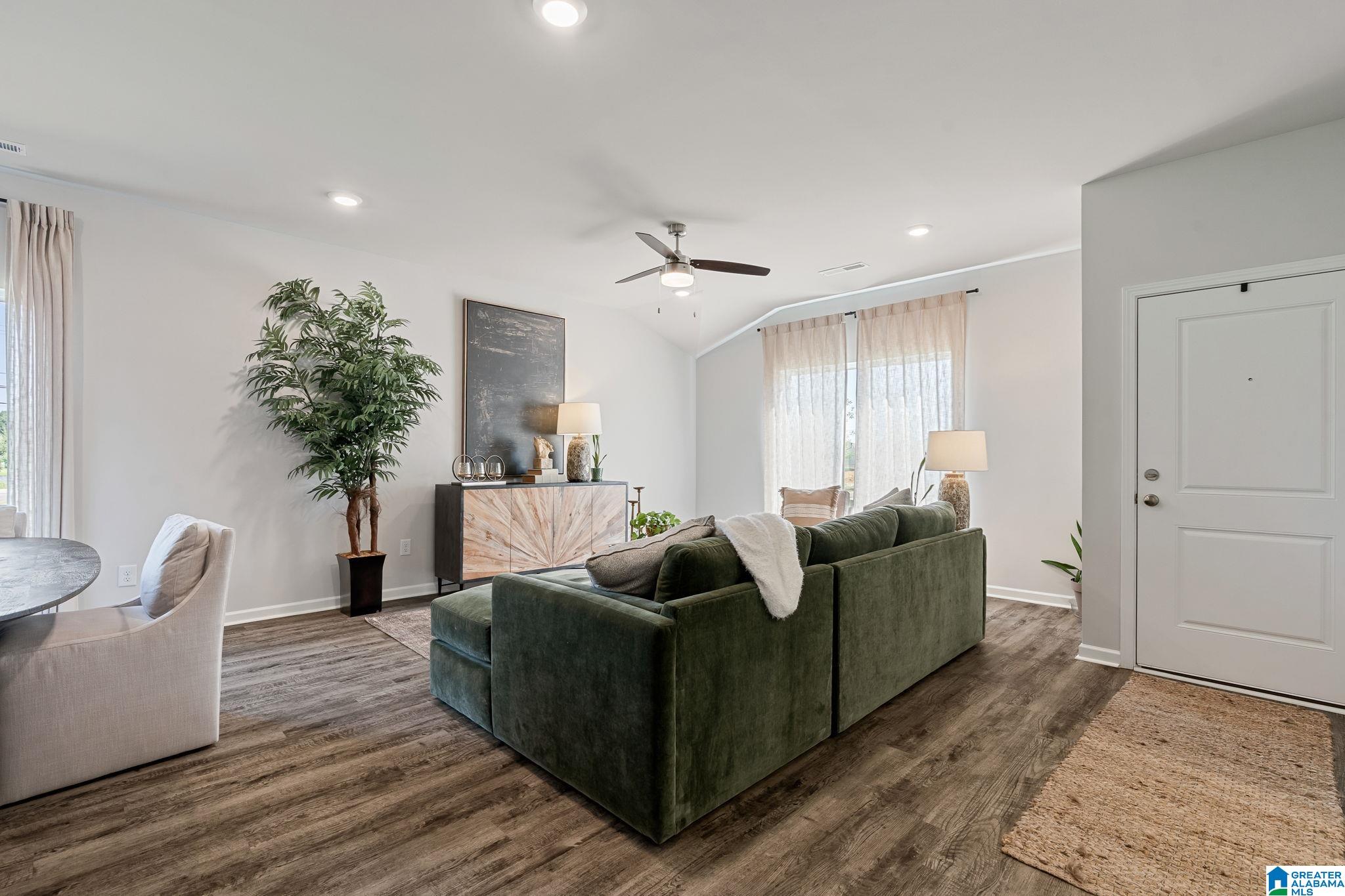 Homes for sale in Calera, AL | 612 Klynes Dr, Calera, AL 35040 | MLS# 21440881