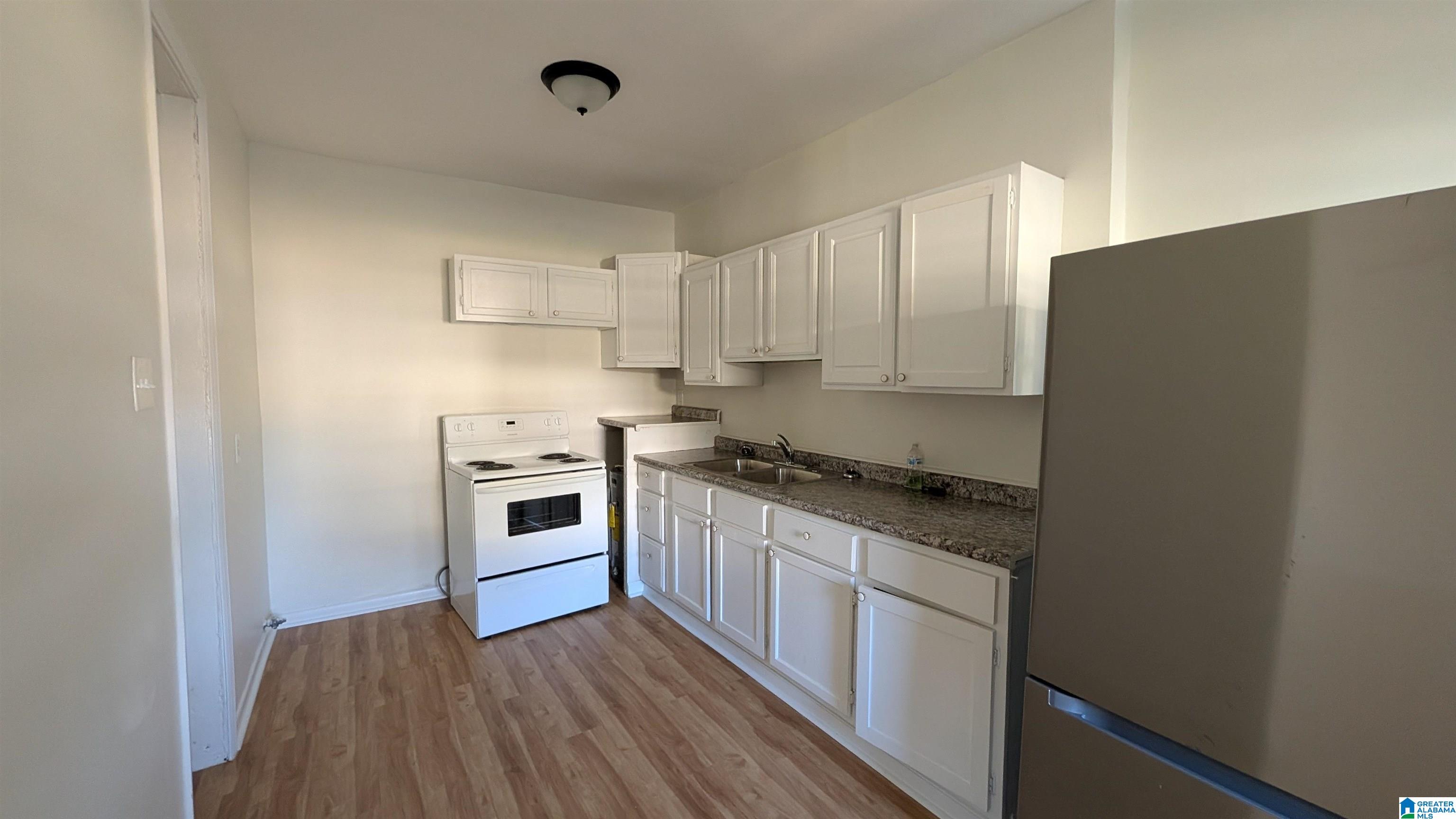 Photo 4 of House for sale at 820 Salem St, Birmingham, AL 35224 | MLS# 21440900 | Listing updated on 2026-02-09