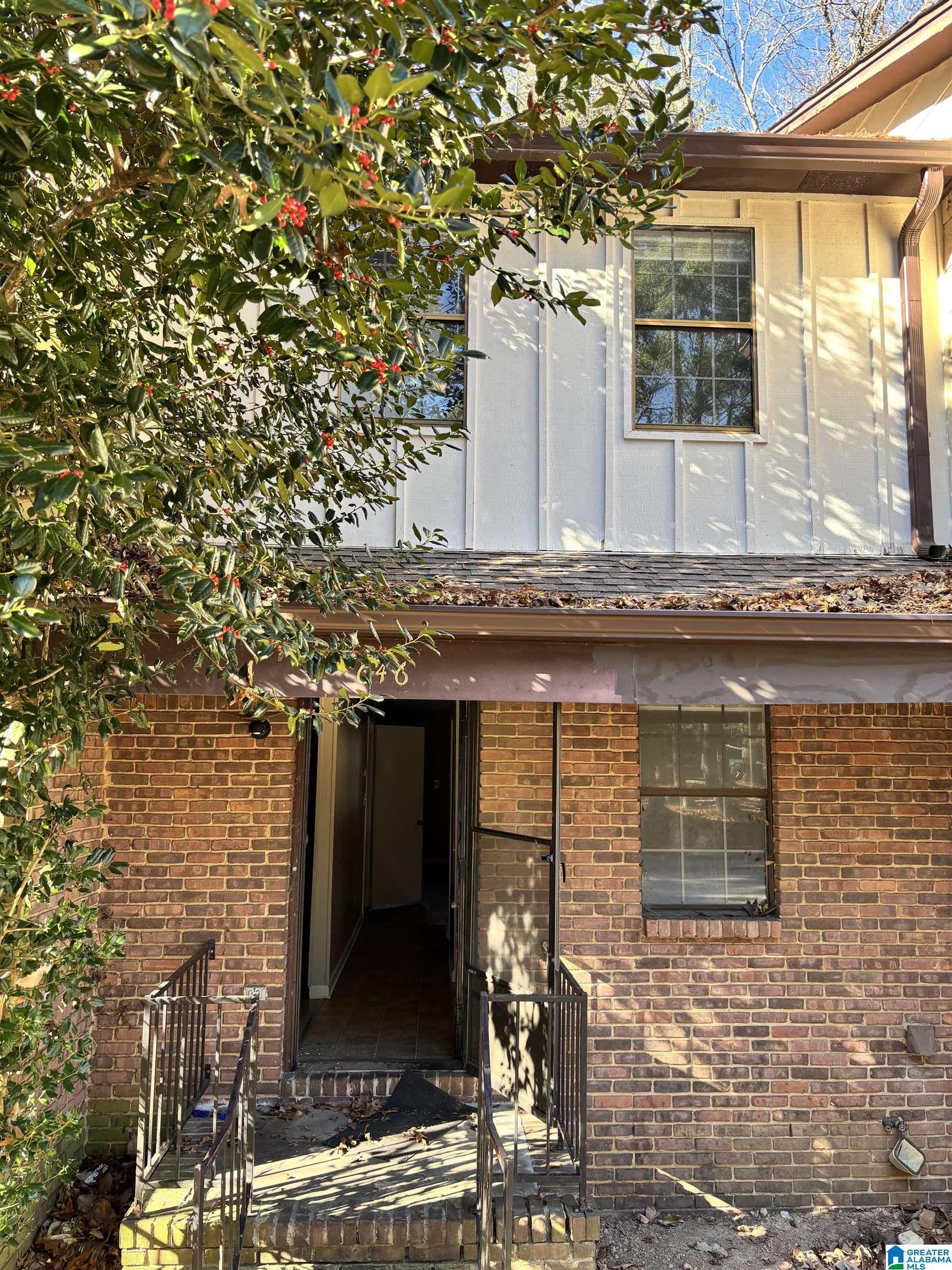 Homes for sale in Birmingham, AL | 646 Valley Crest Dr #646, Birmingham, AL 35215 | MLS# 21440910