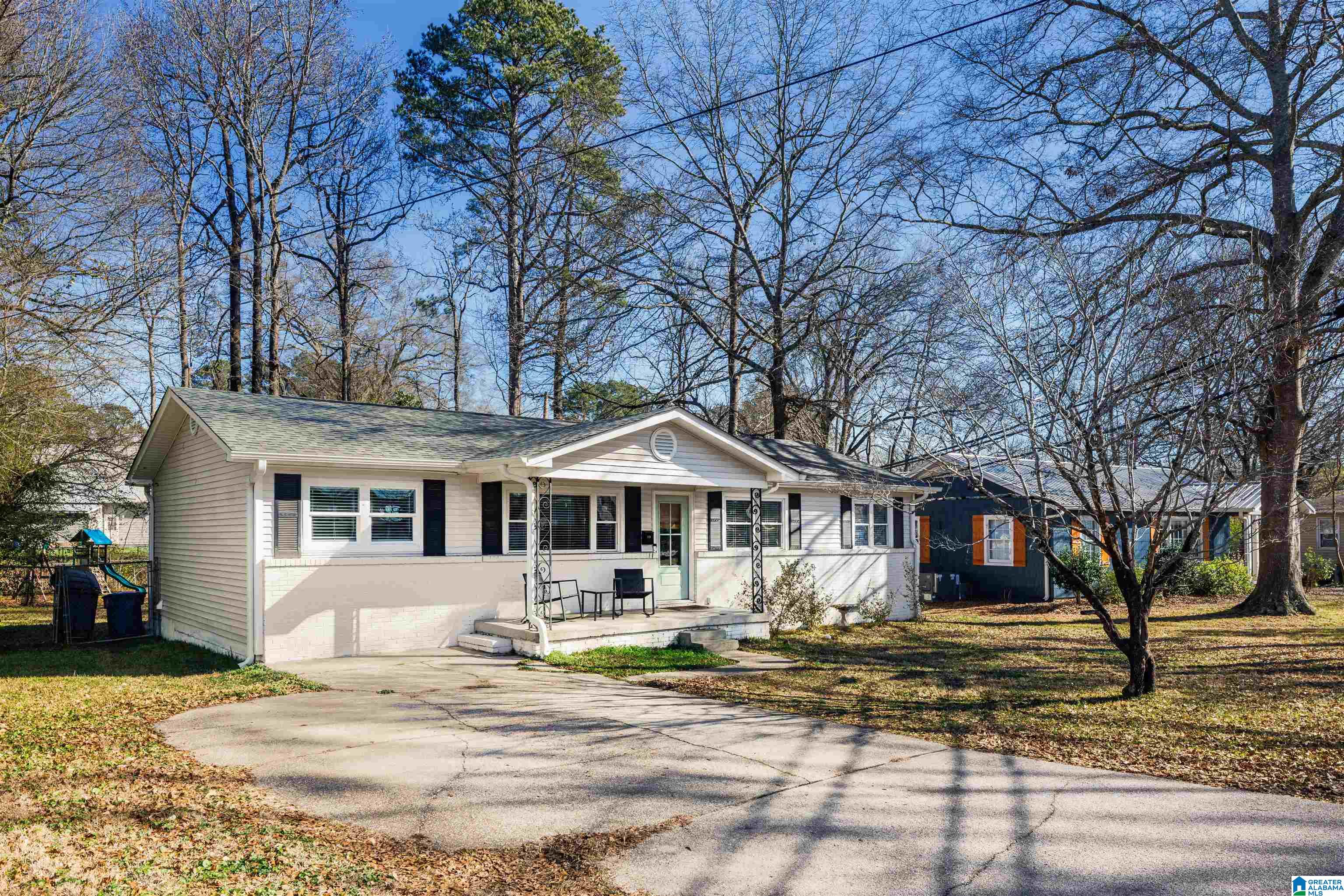 Homes for sale in Trussville, AL | 141 Vann Circle, Trussville, AL 35173 | MLS# 21440952