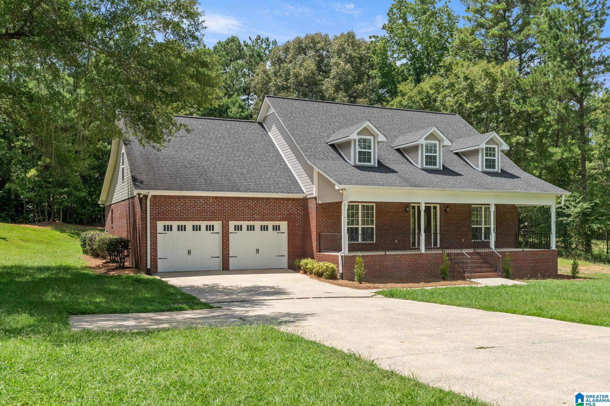 Homes for sale in Pell City, AL | 433 Eagle Pointe Dr, Pell City, AL 35128 | MLS# 21440973