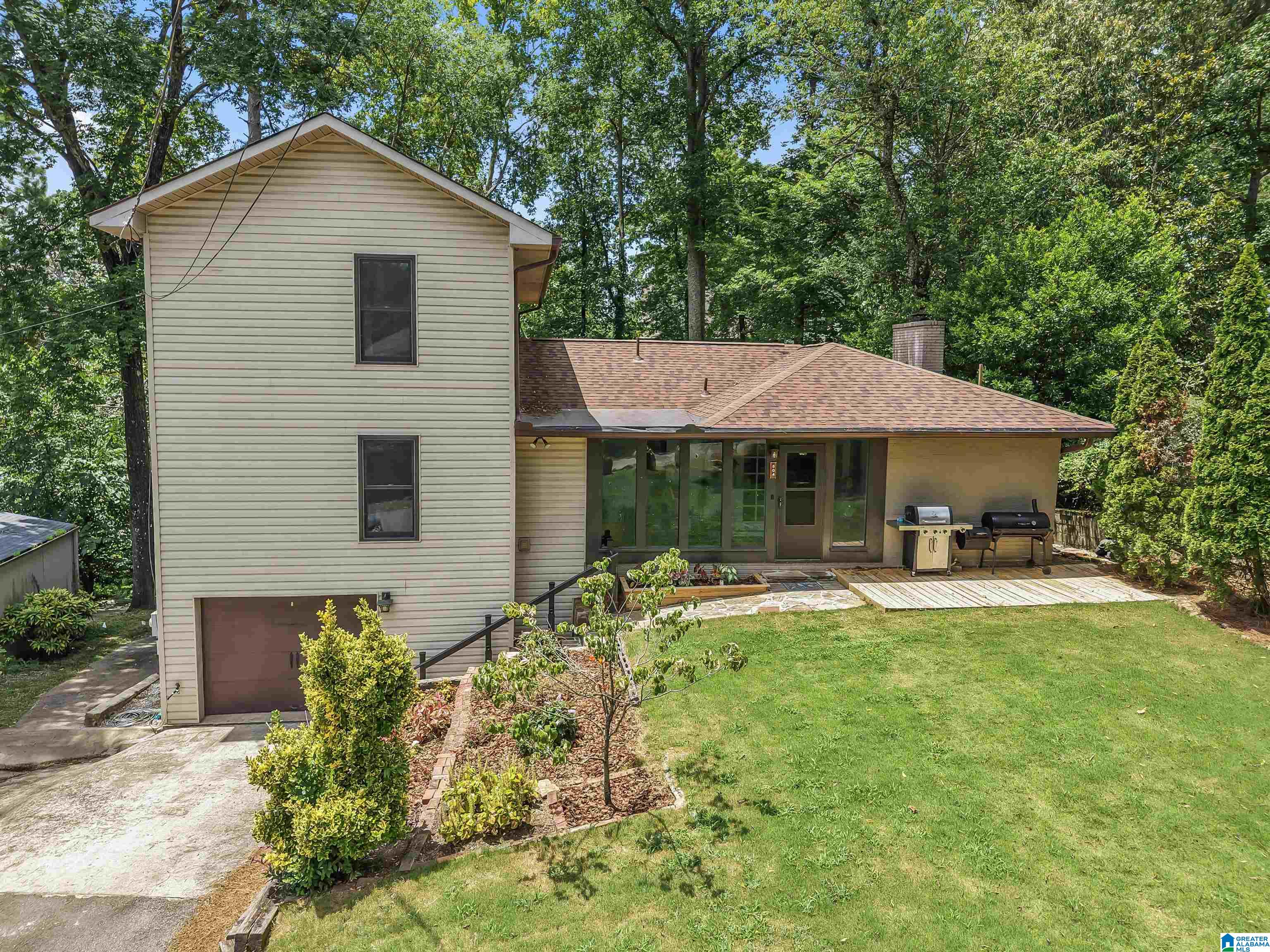 Homes for sale in Homewood, AL | 504 Devon Dr, Homewood, AL 35209 | MLS# 21441000