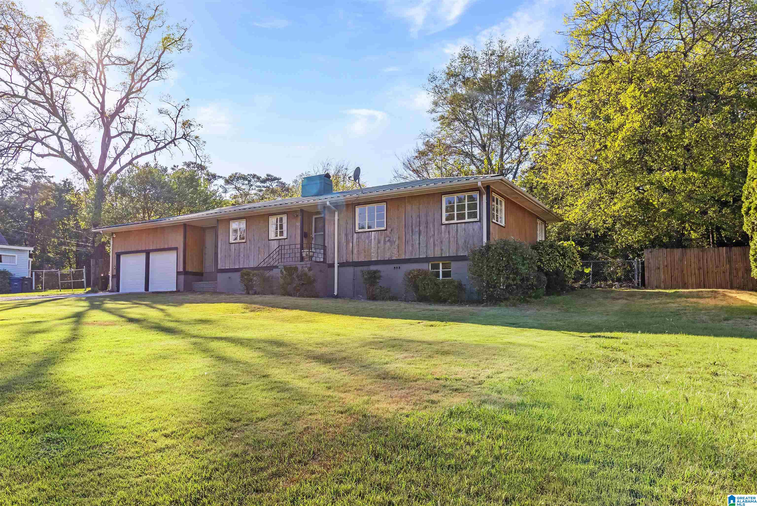 Homes for sale in Hoover, AL | 742 Valley Street, Hoover, AL 35226 | MLS# 21441012