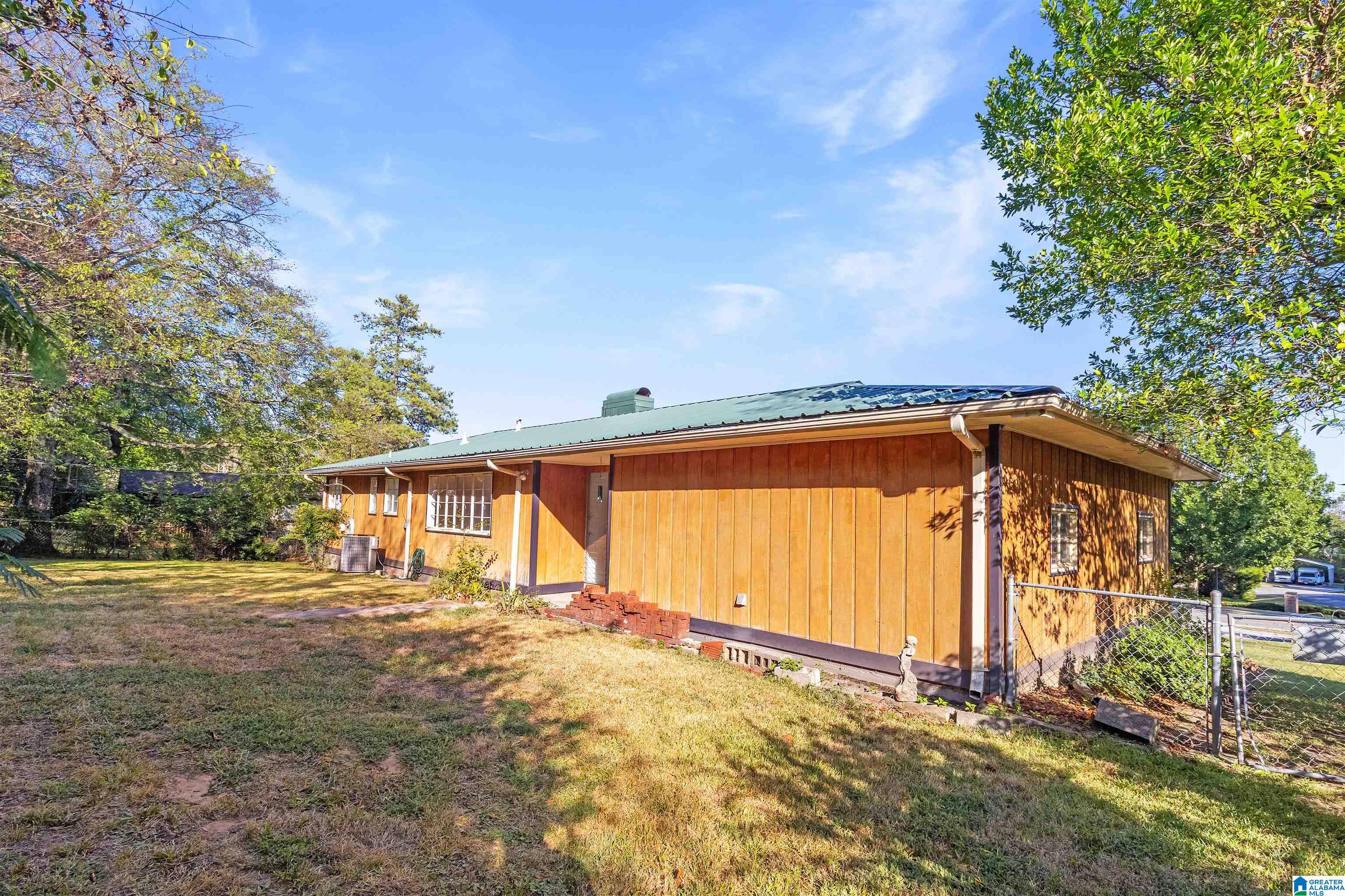 Homes for sale in Hoover, AL | 742 Valley Street, Hoover, AL 35226 | MLS# 21441012