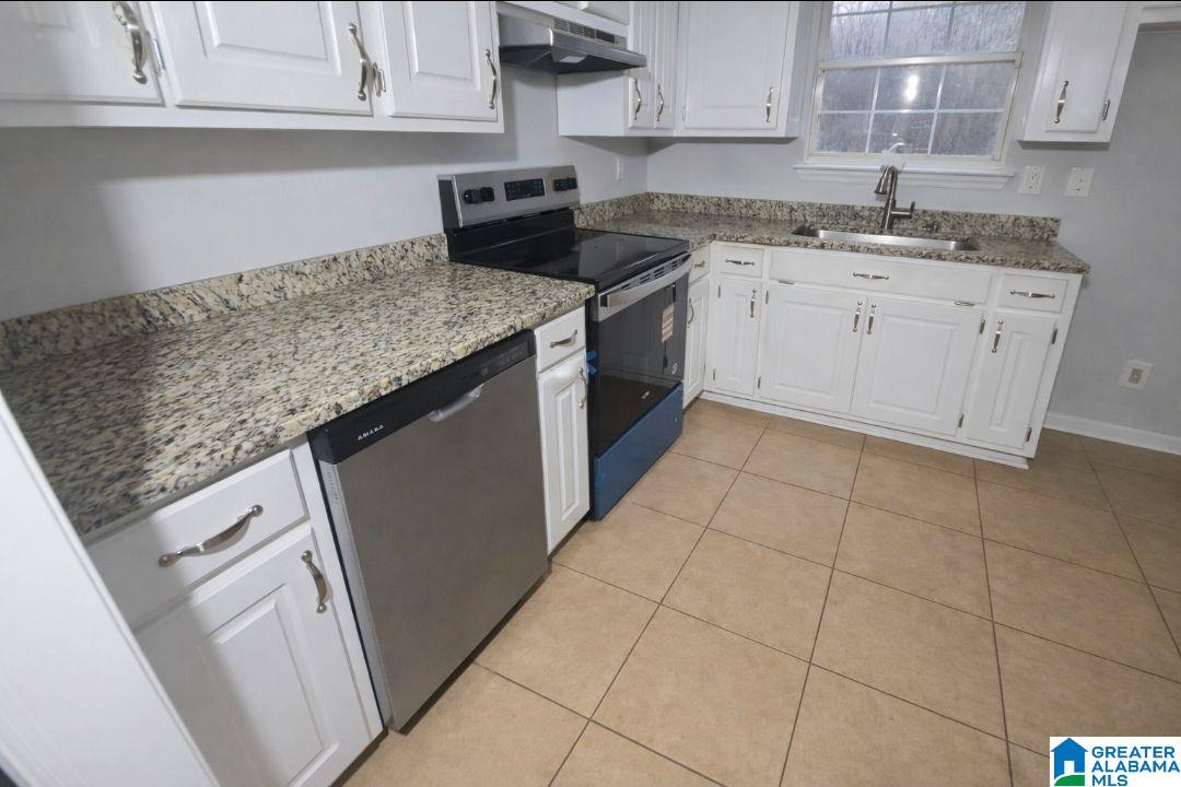 Homes for sale in Warrior, AL | 1047 Poplar Trail, Warrior, AL 35180 | MLS# 21441015